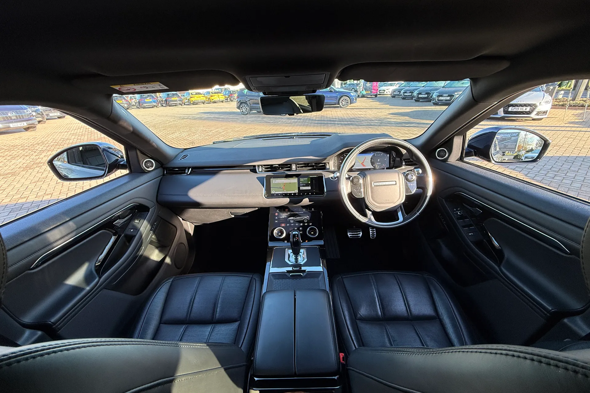 LAND ROVER RANGE ROVER EVOQUE thumbnail image number 3