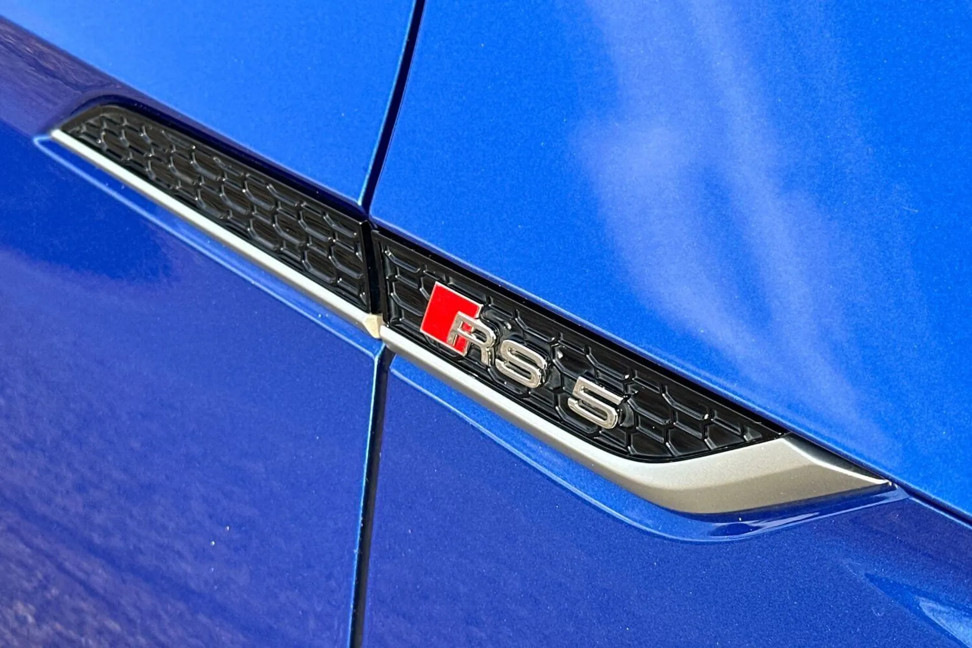 Audi RS5 thumbnail image number 57