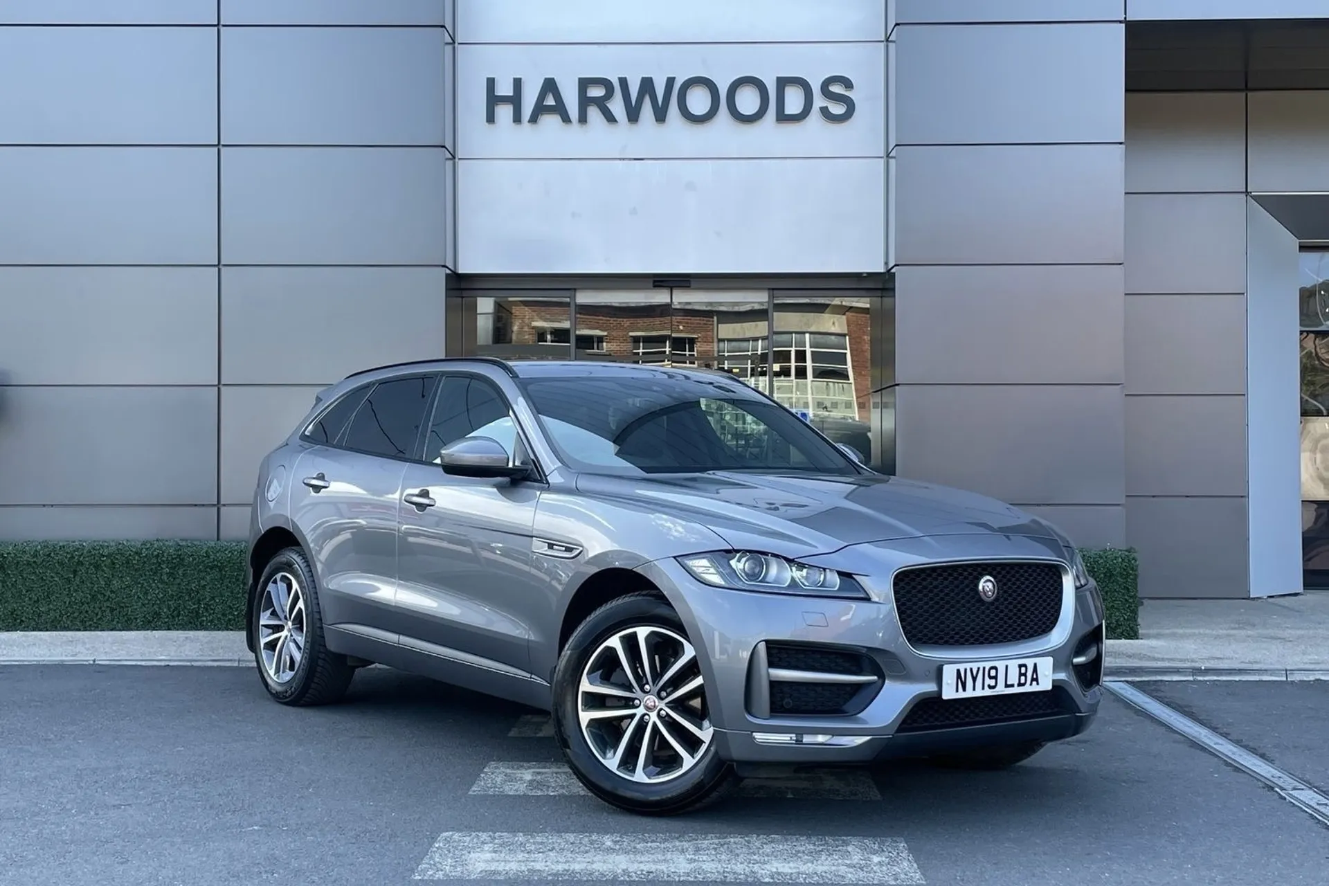 Jaguar F-PACE focused image