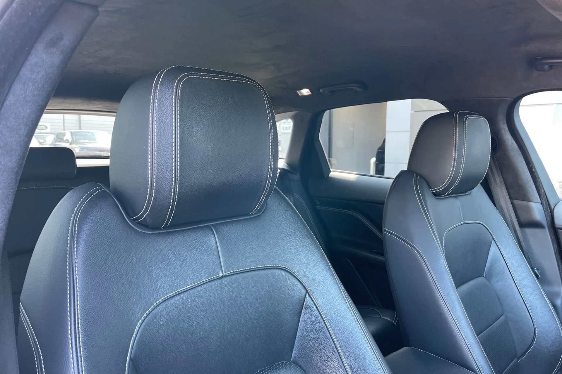Jaguar F-PACE thumbnail image number 8