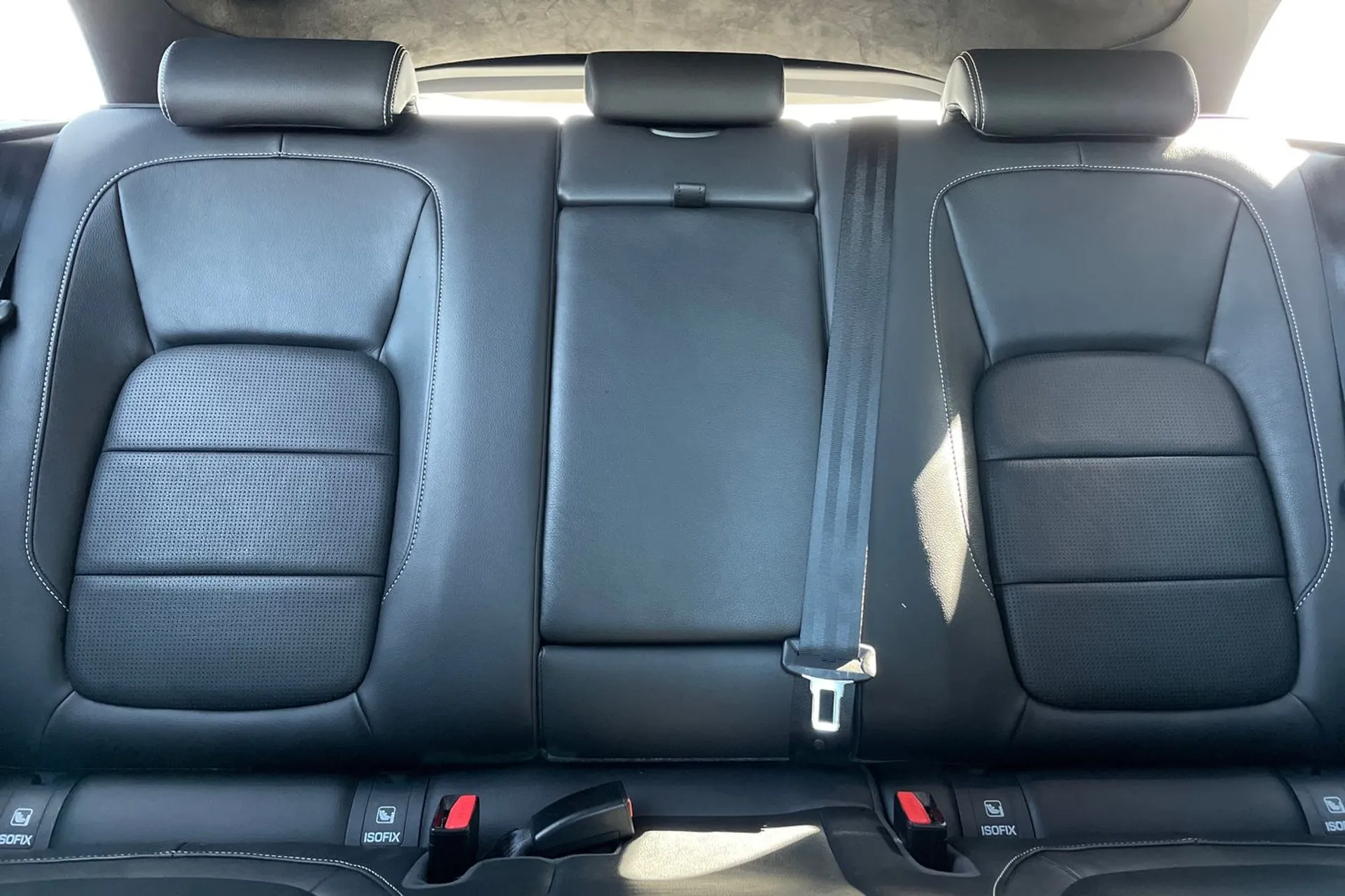 Jaguar F-PACE thumbnail image number 35