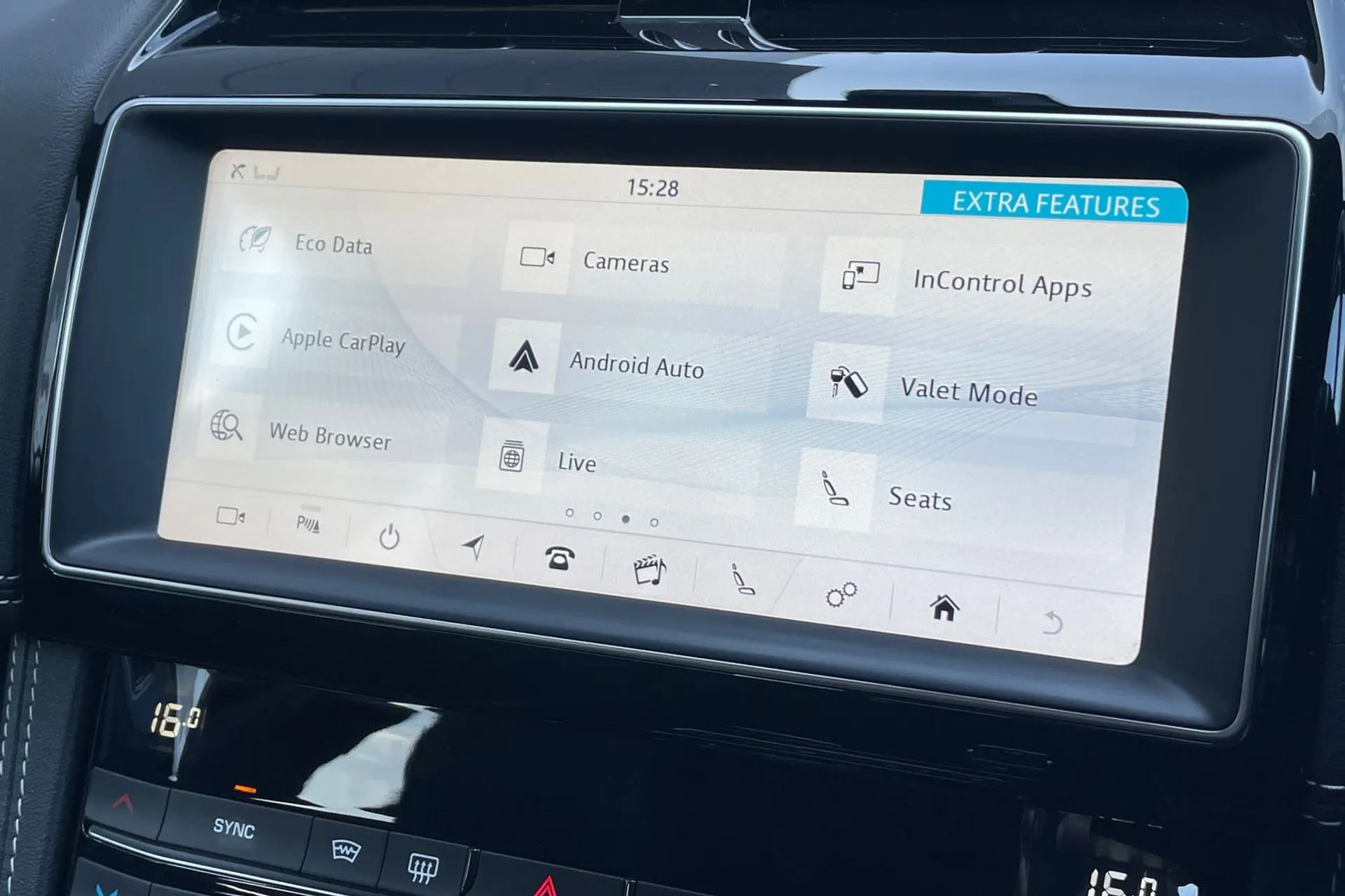 Jaguar F-PACE thumbnail image number 54