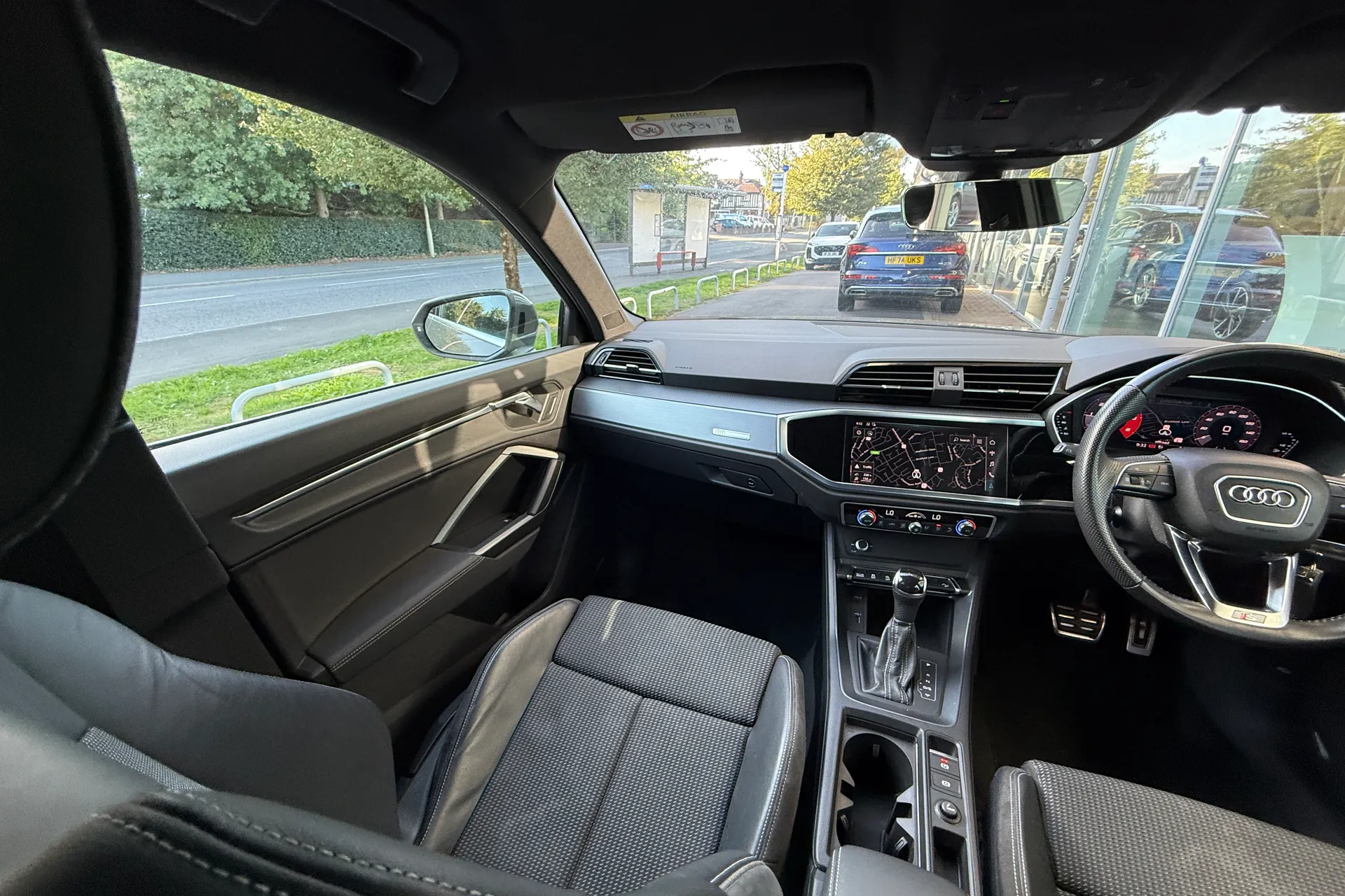 Audi Q3 thumbnail image number 41