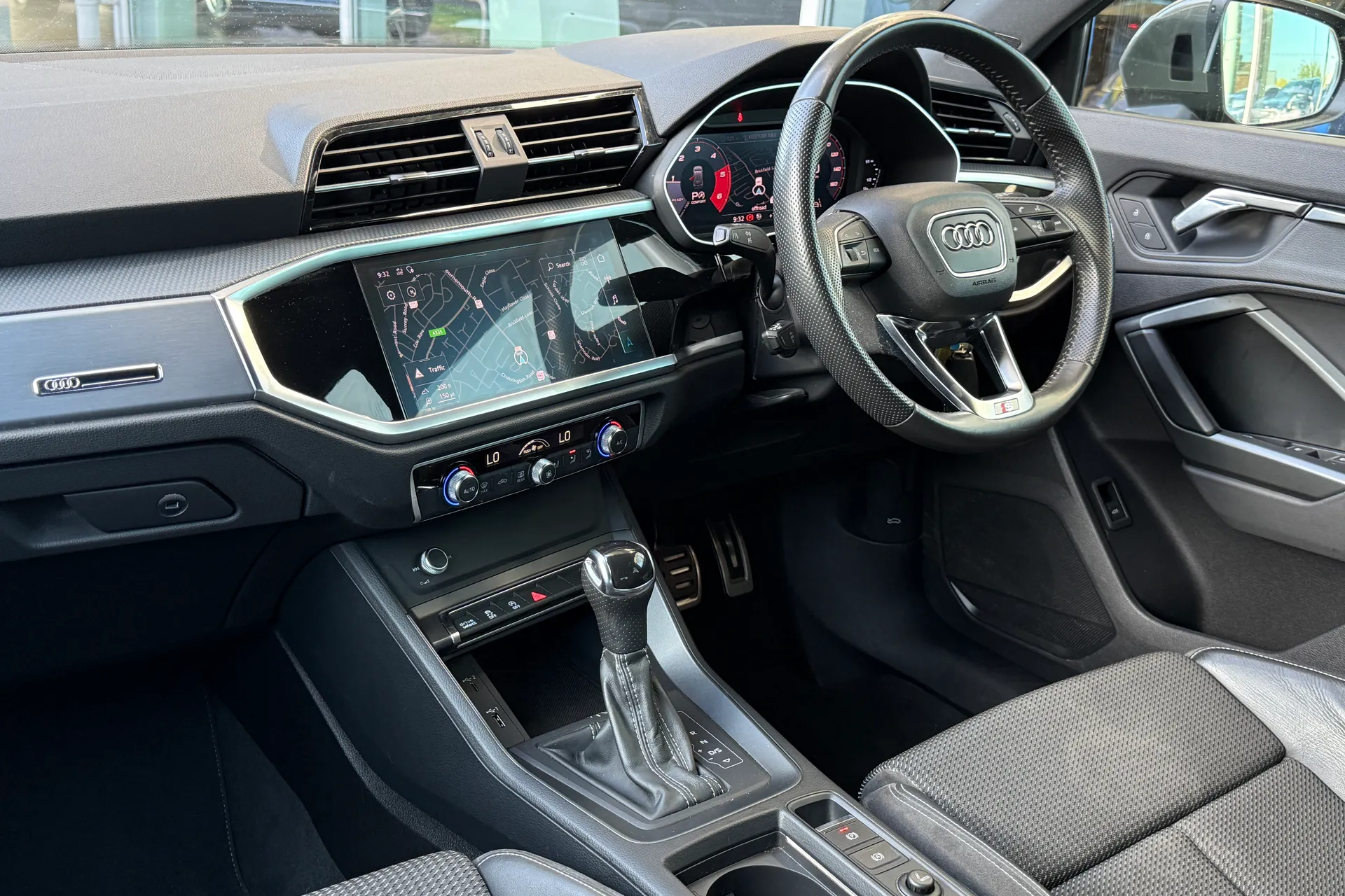 Audi Q3 thumbnail image number 49