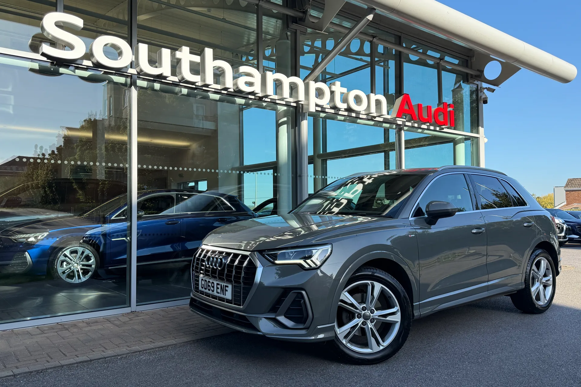 Audi Q3 thumbnail image number 57