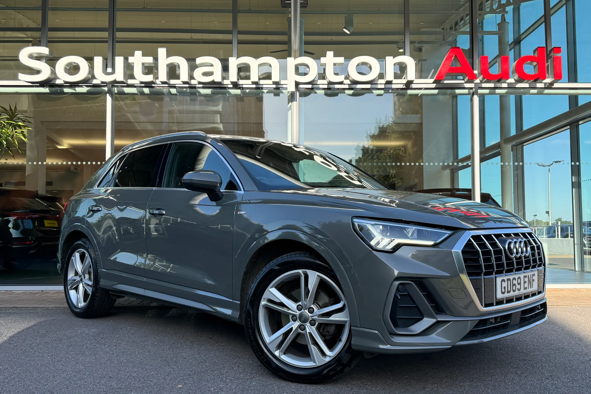 Audi Q3 focused image