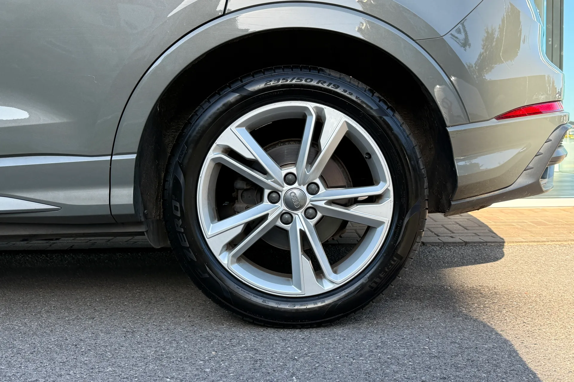 Audi Q3 thumbnail image number 53