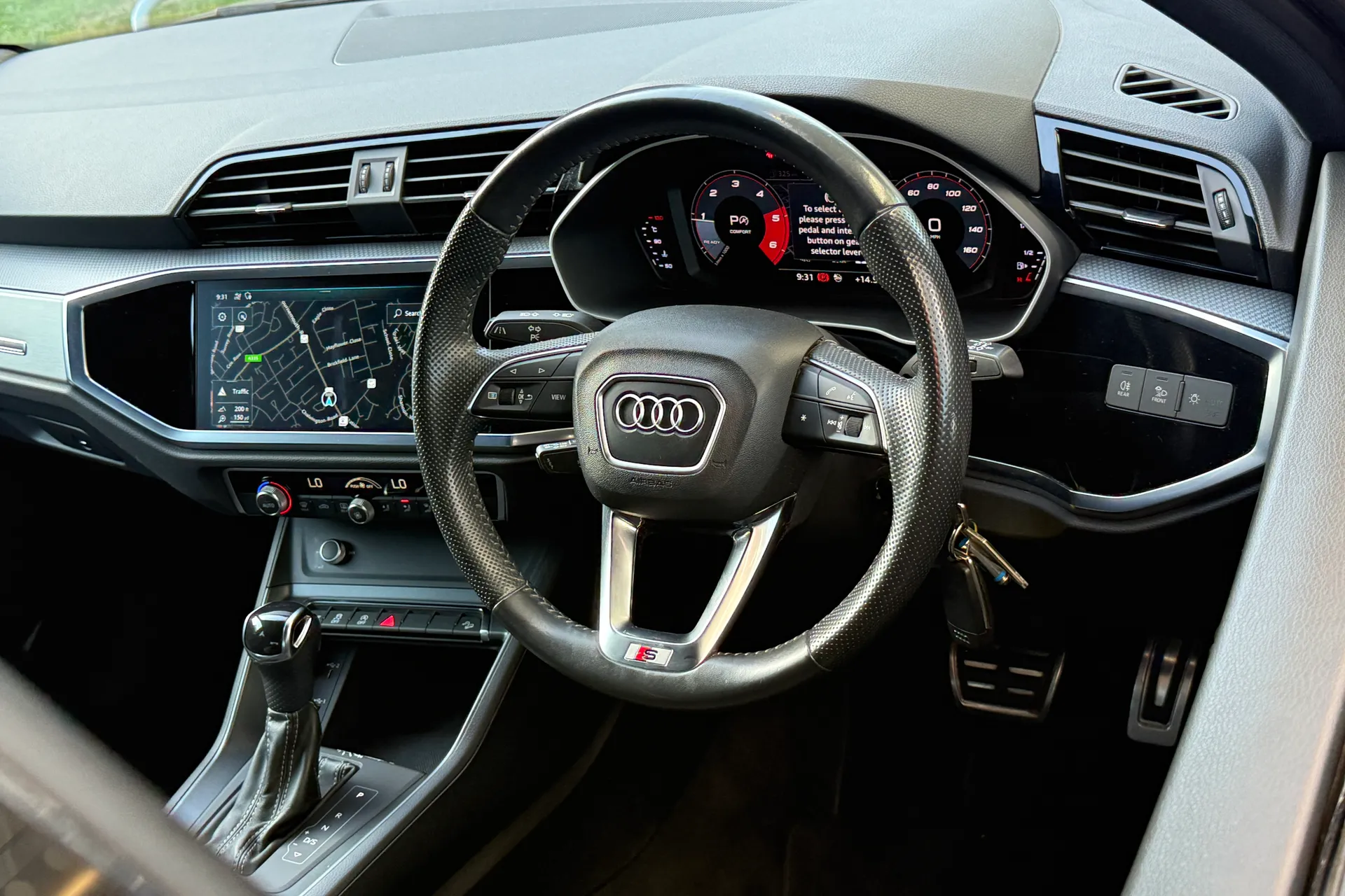 Audi Q3 thumbnail image number 31