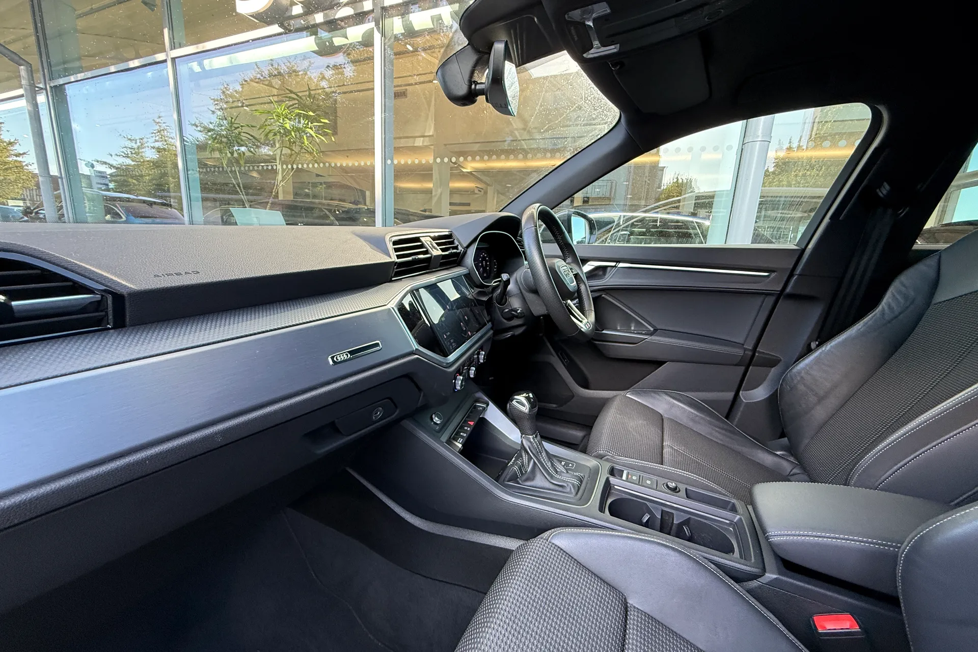 Audi Q3 thumbnail image number 51
