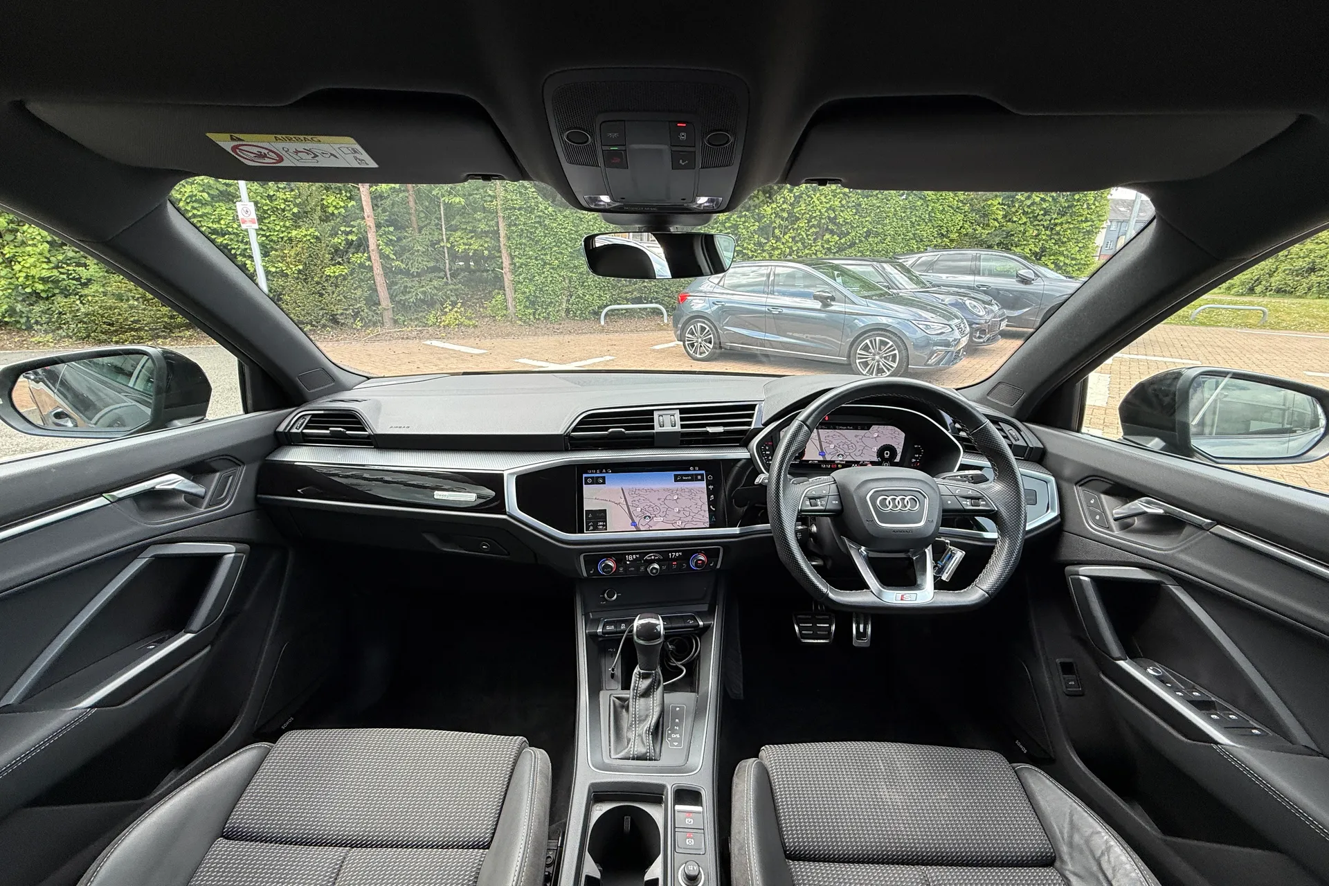 Audi Q3 thumbnail image number 3