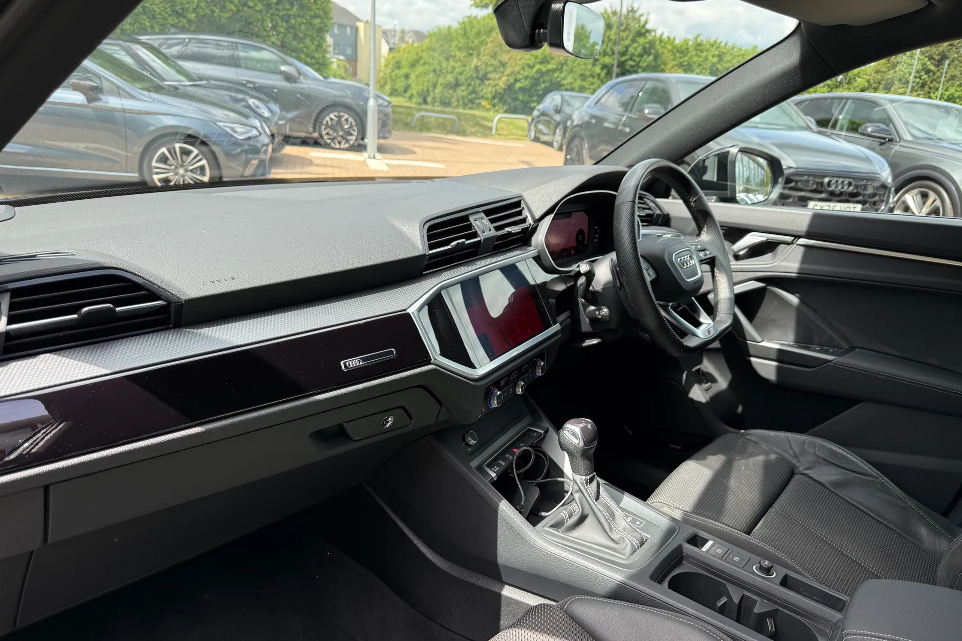 Audi Q3 thumbnail image number 53