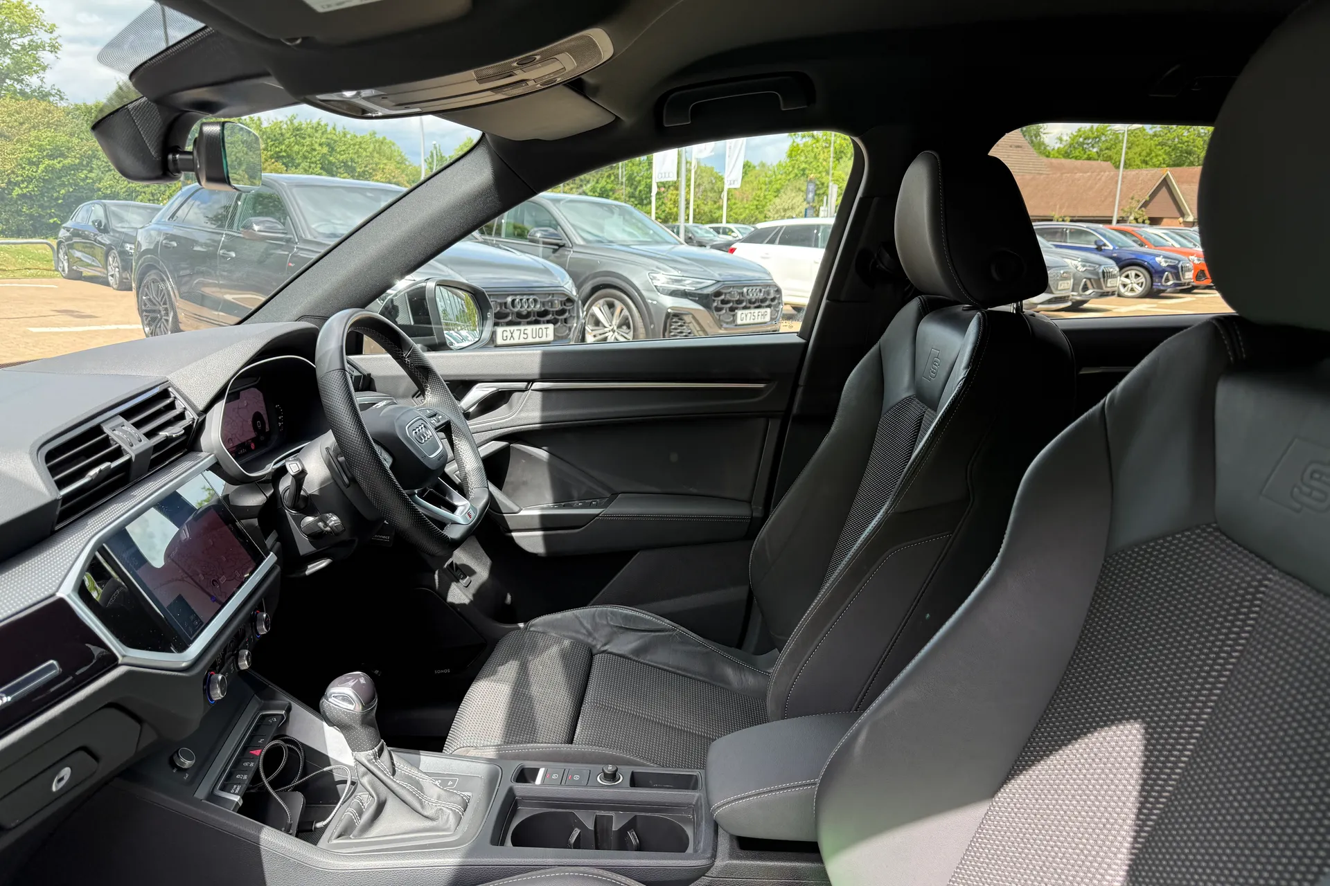 Audi Q3 thumbnail image number 55