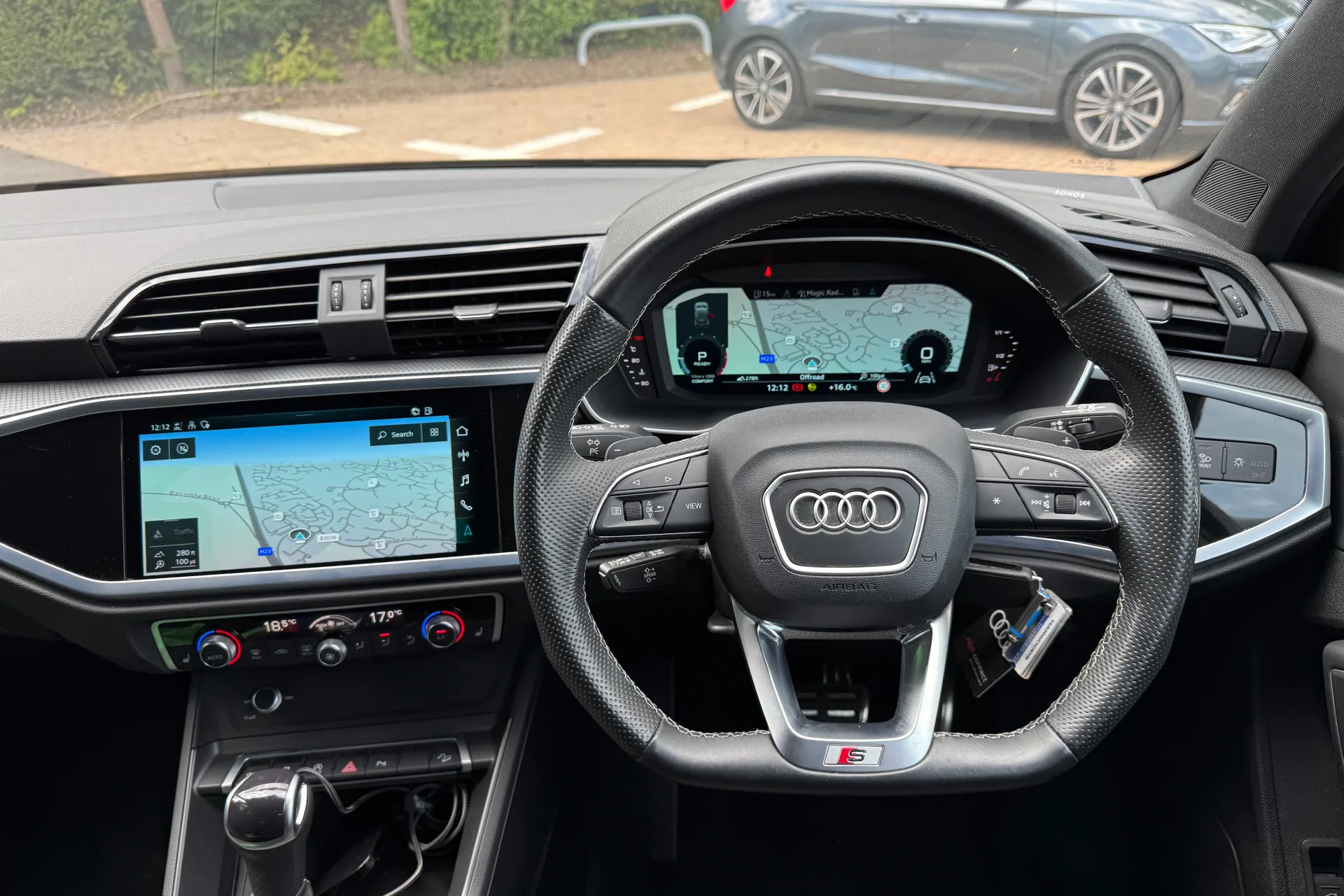 Audi Q3 thumbnail image number 5