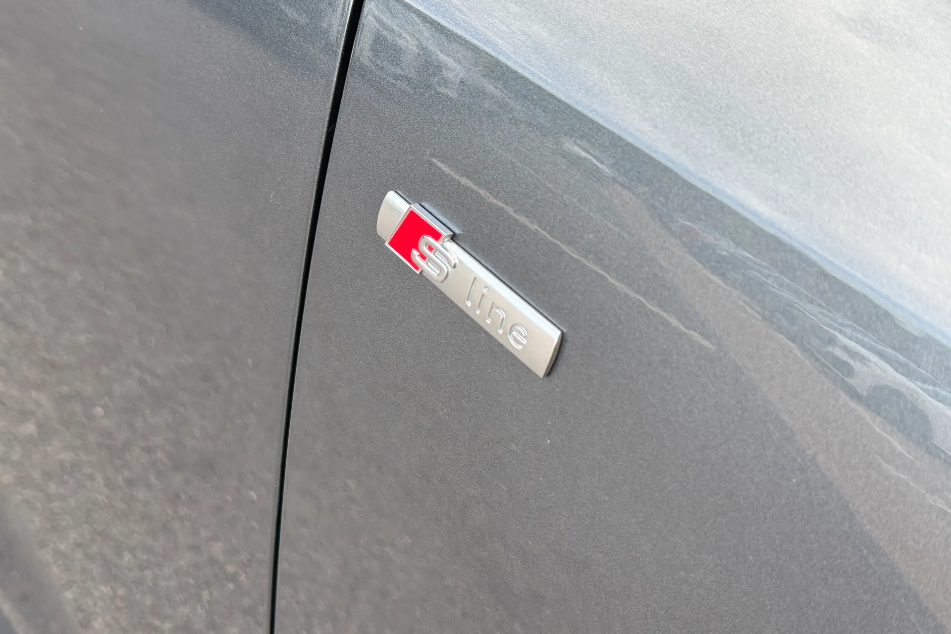 Audi Q3 thumbnail image number 13
