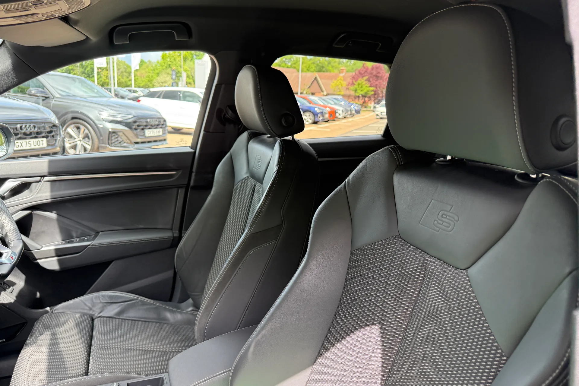 Audi Q3 thumbnail image number 54
