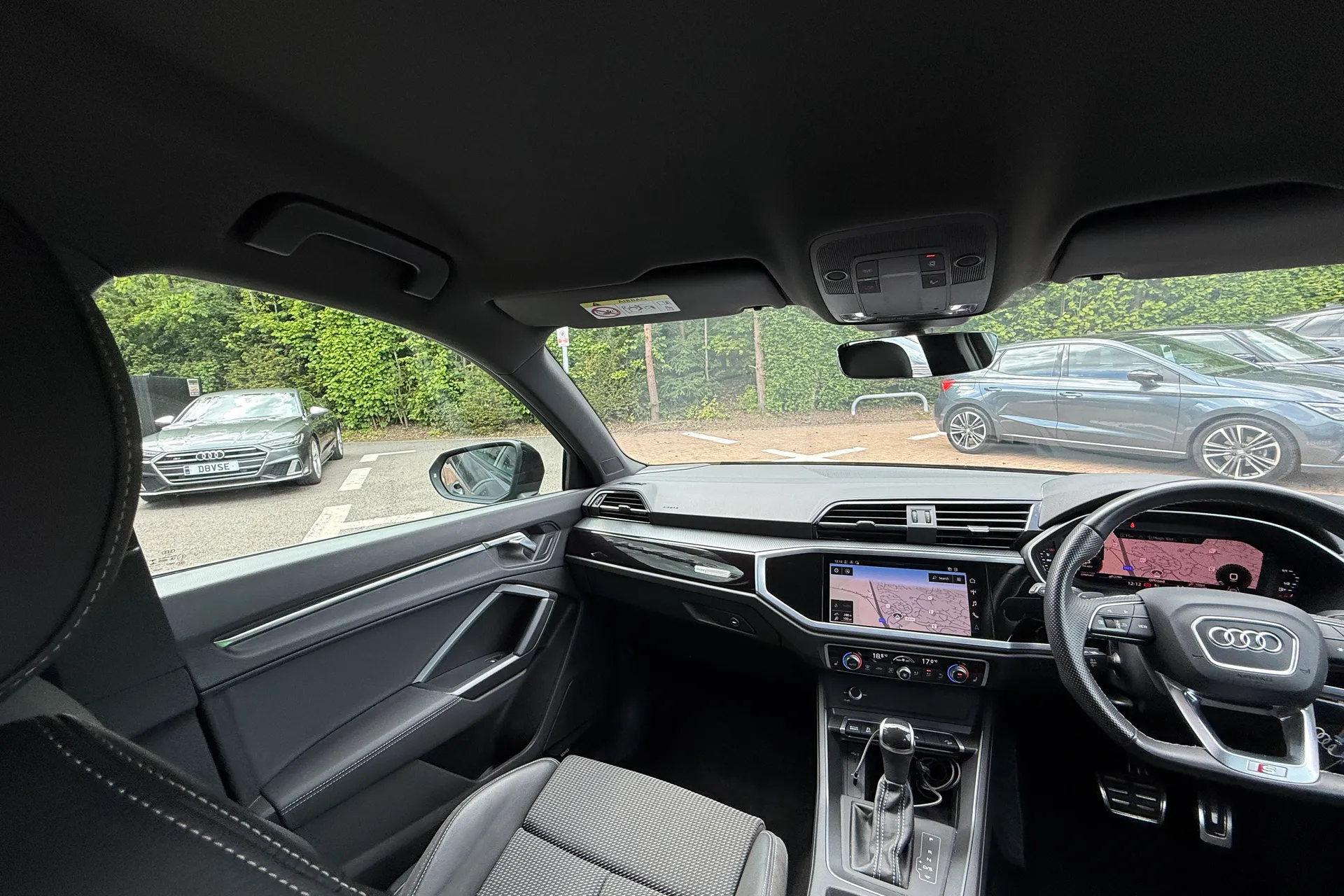 Audi Q3 thumbnail image number 38