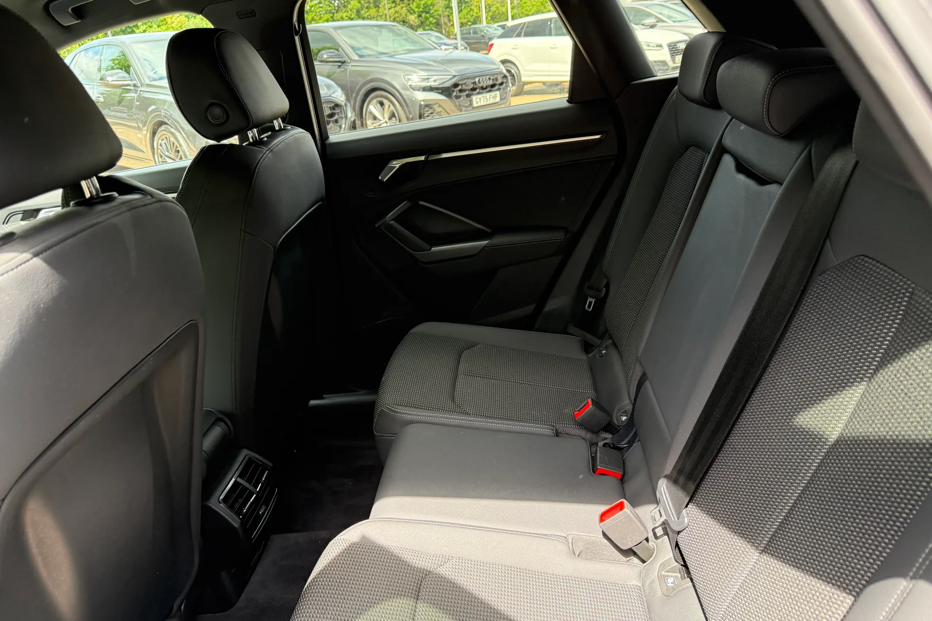 Audi Q3 thumbnail image number 52