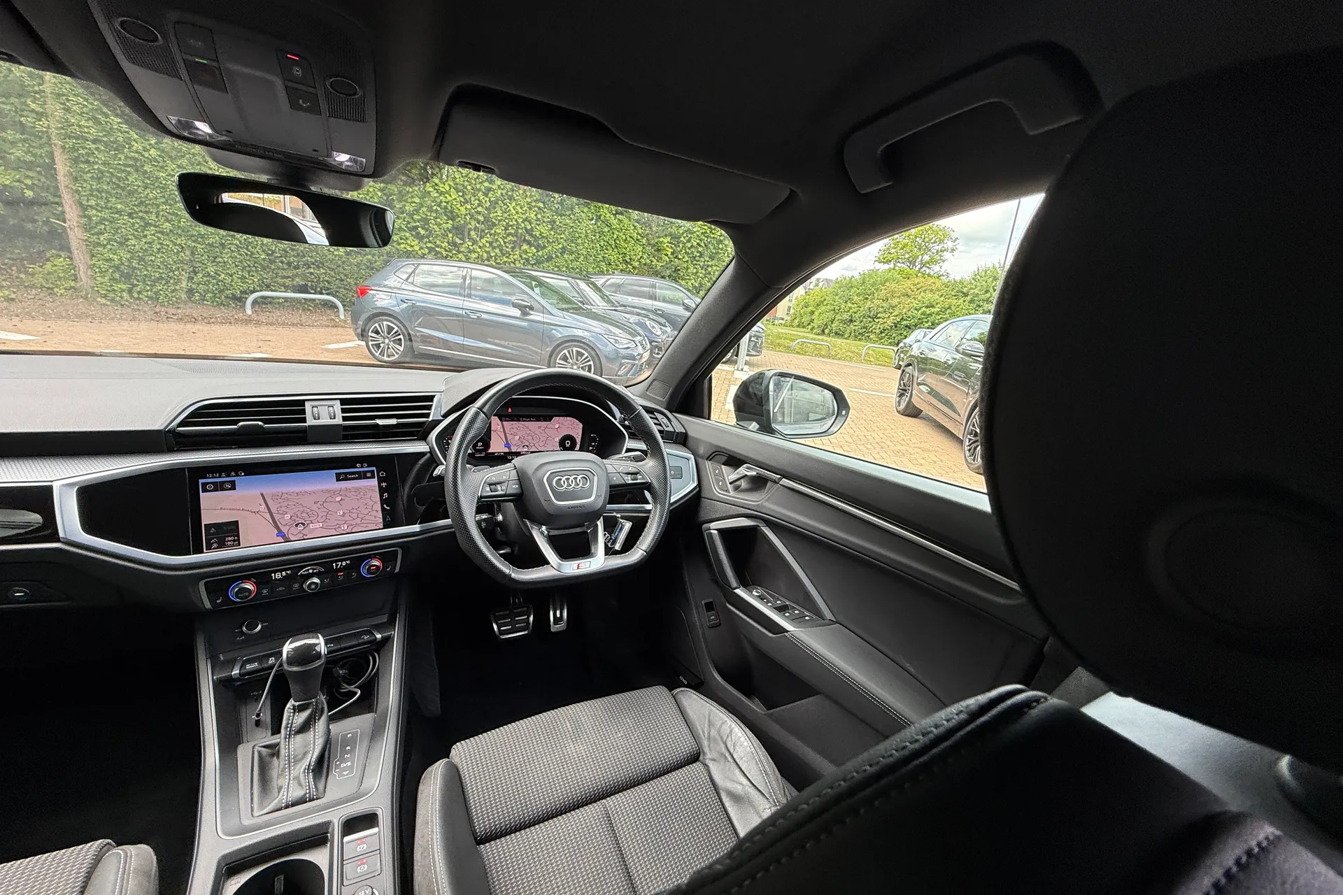 Audi Q3 thumbnail image number 39