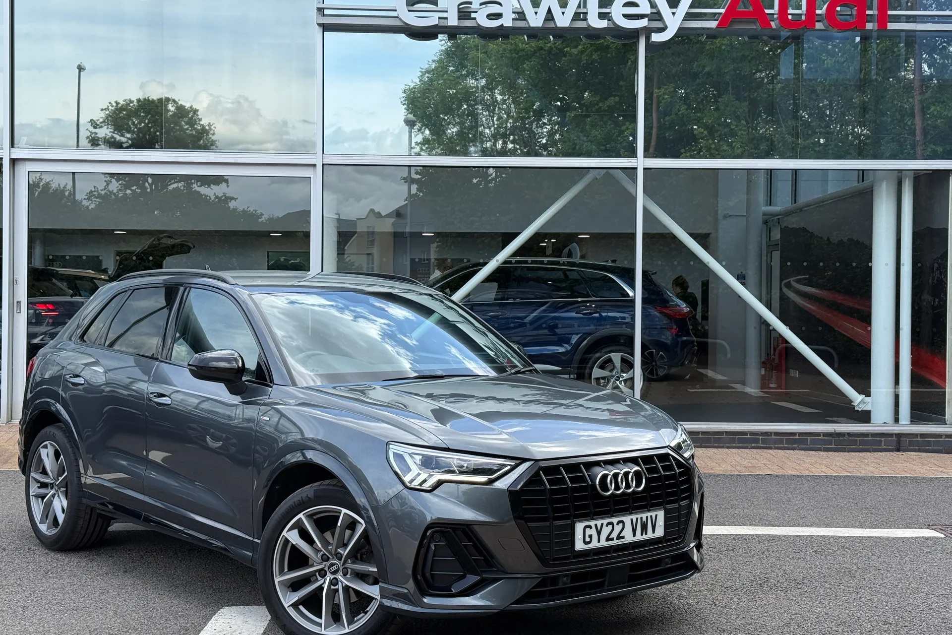 Audi Q3 focused image