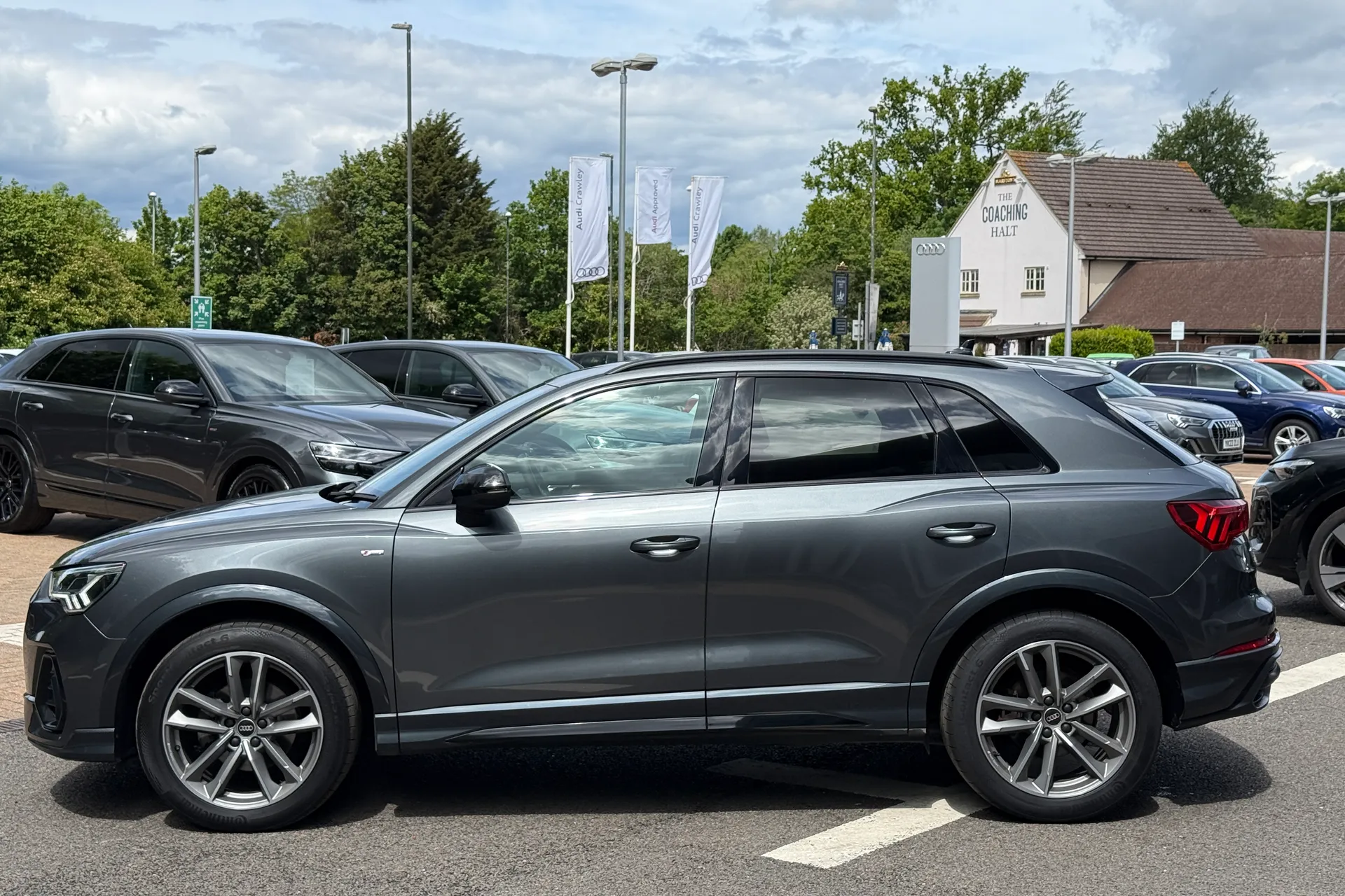 Audi Q3 thumbnail image number 49