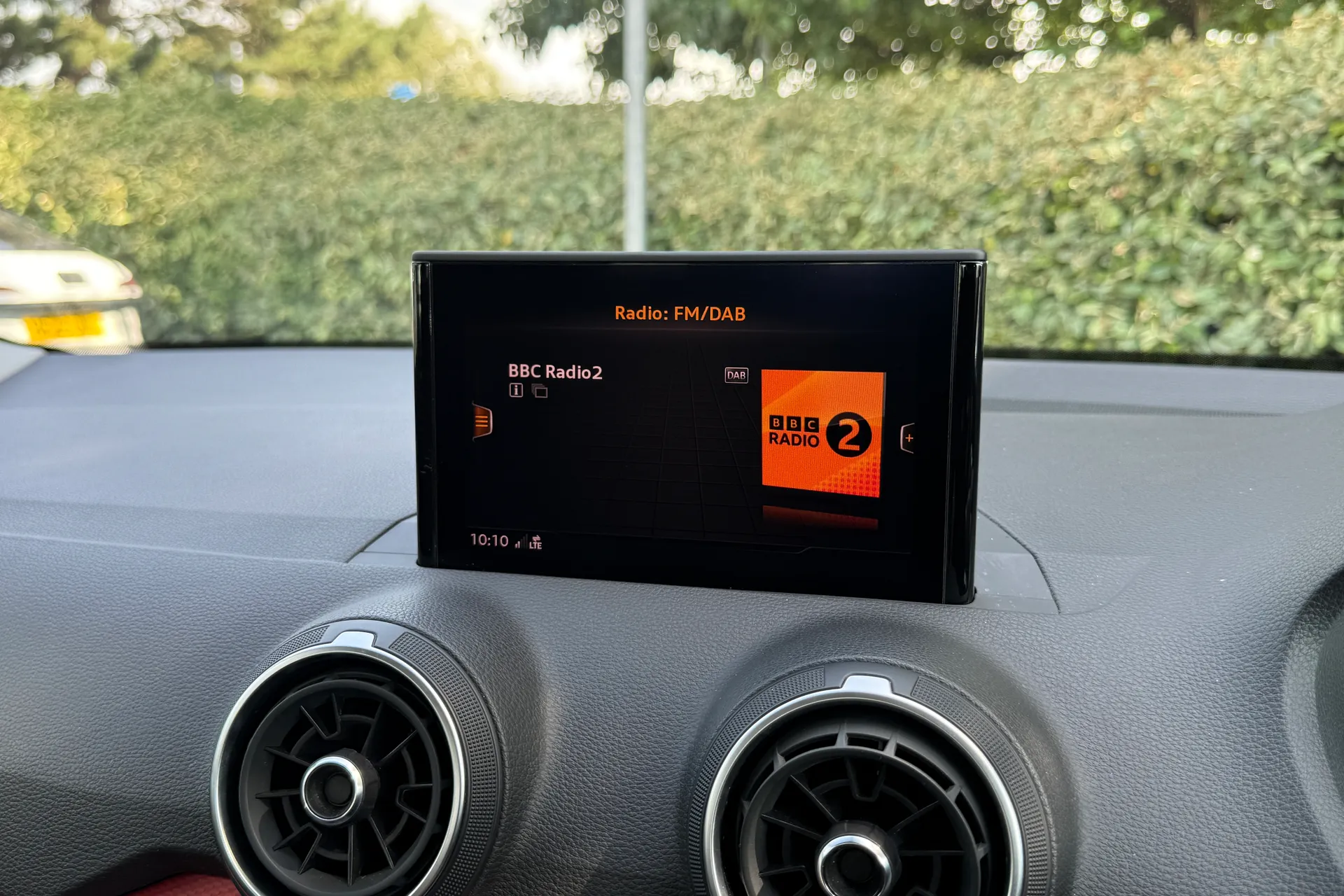 Audi Q2 thumbnail image number 26