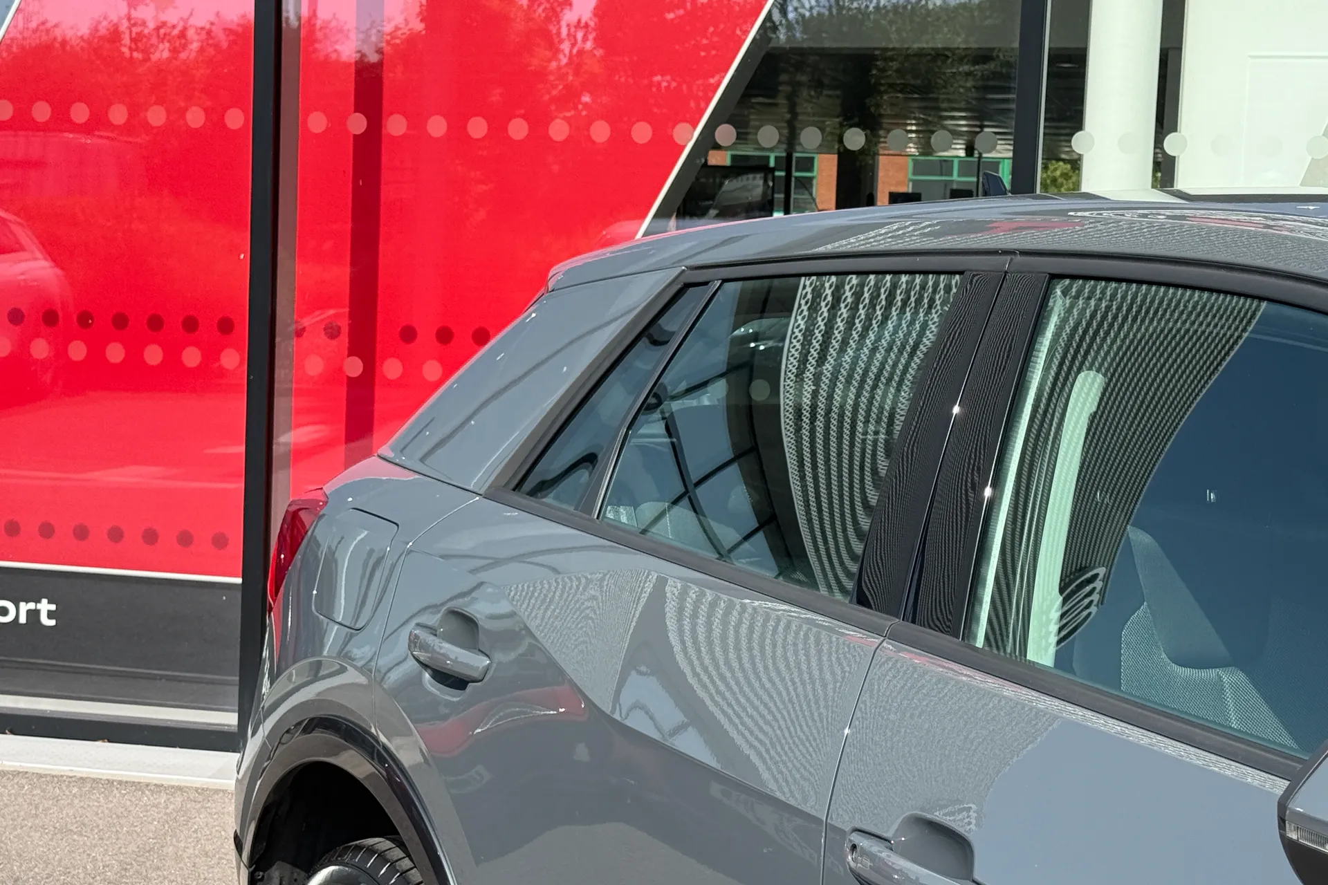 Audi Q2 thumbnail image number 17