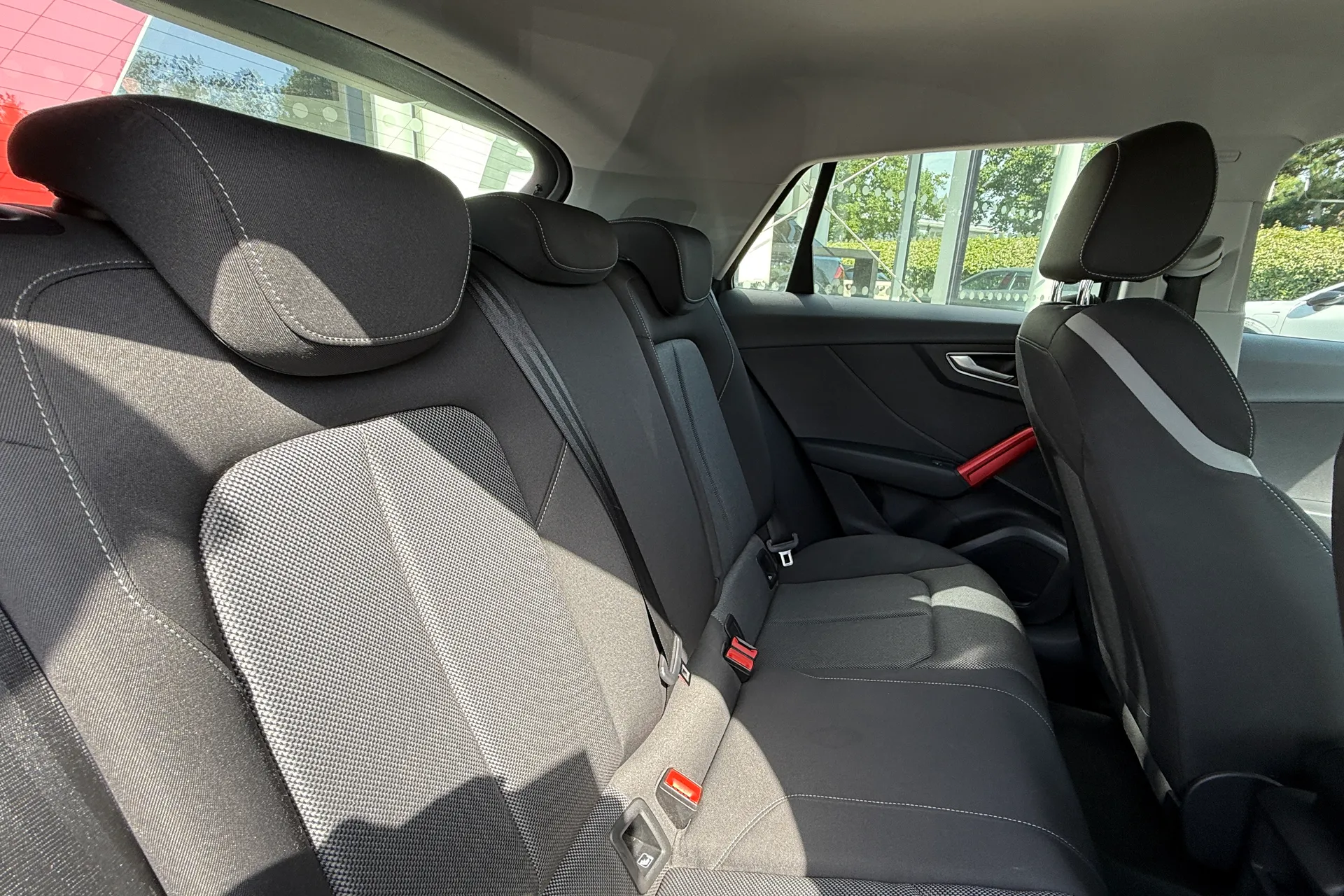 Audi Q2 thumbnail image number 38