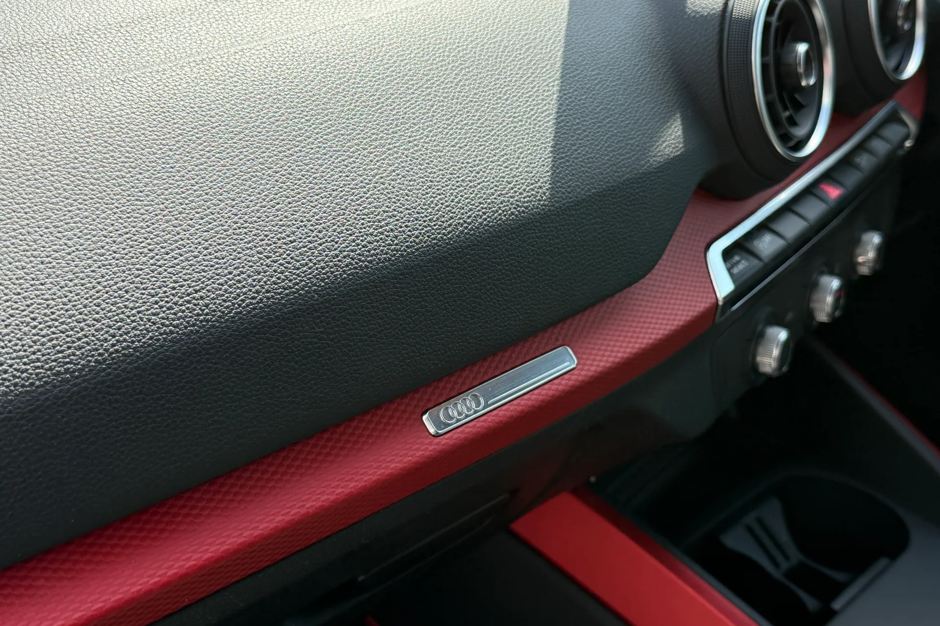 Audi Q2 thumbnail image number 47