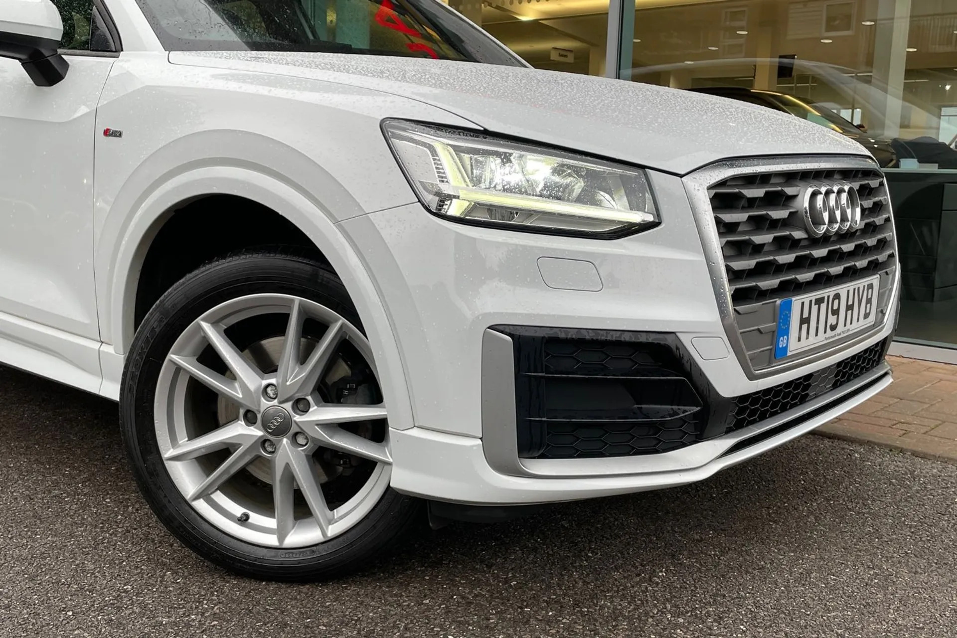 Audi Q2 thumbnail image number 15