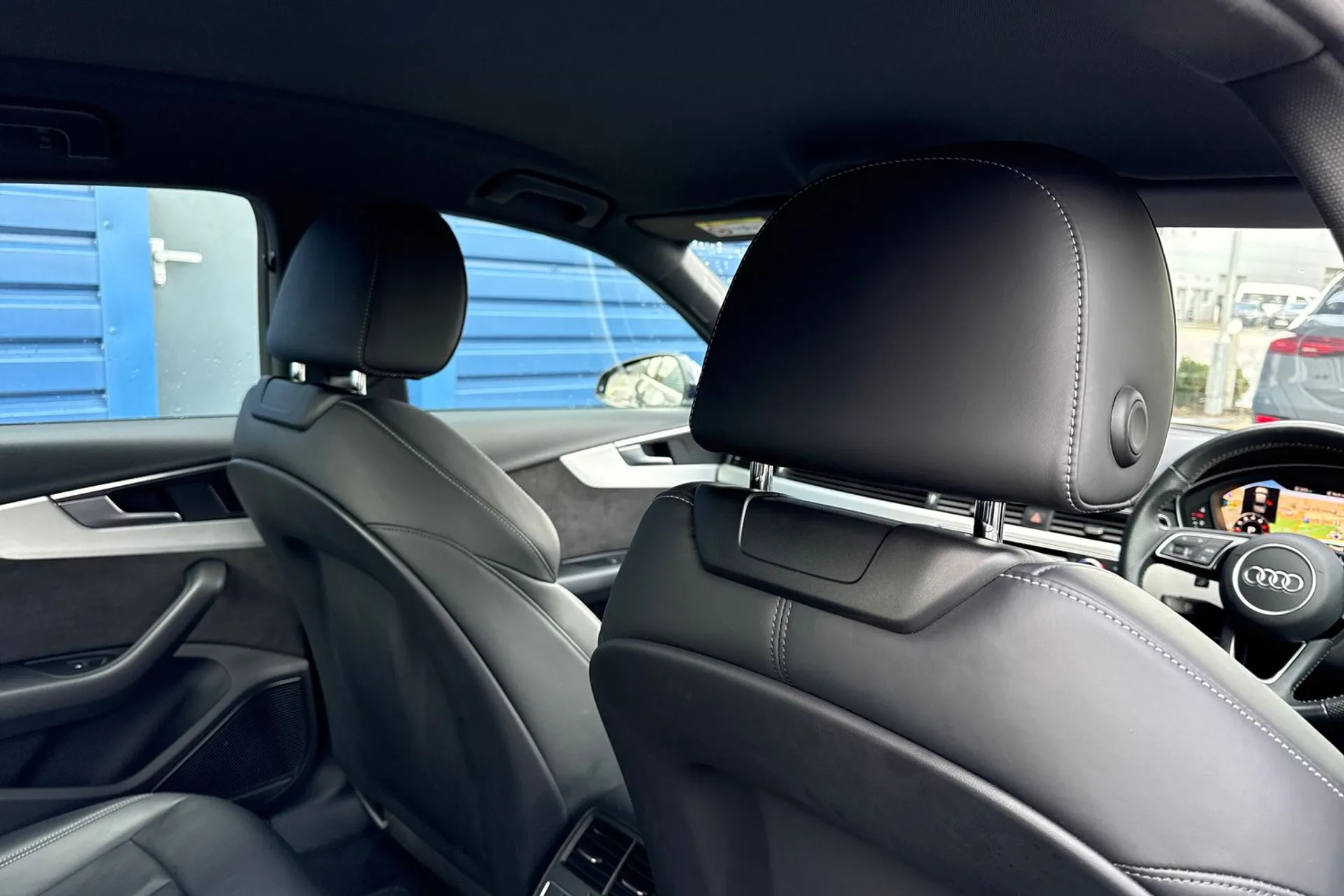 Audi A4 thumbnail image number 33