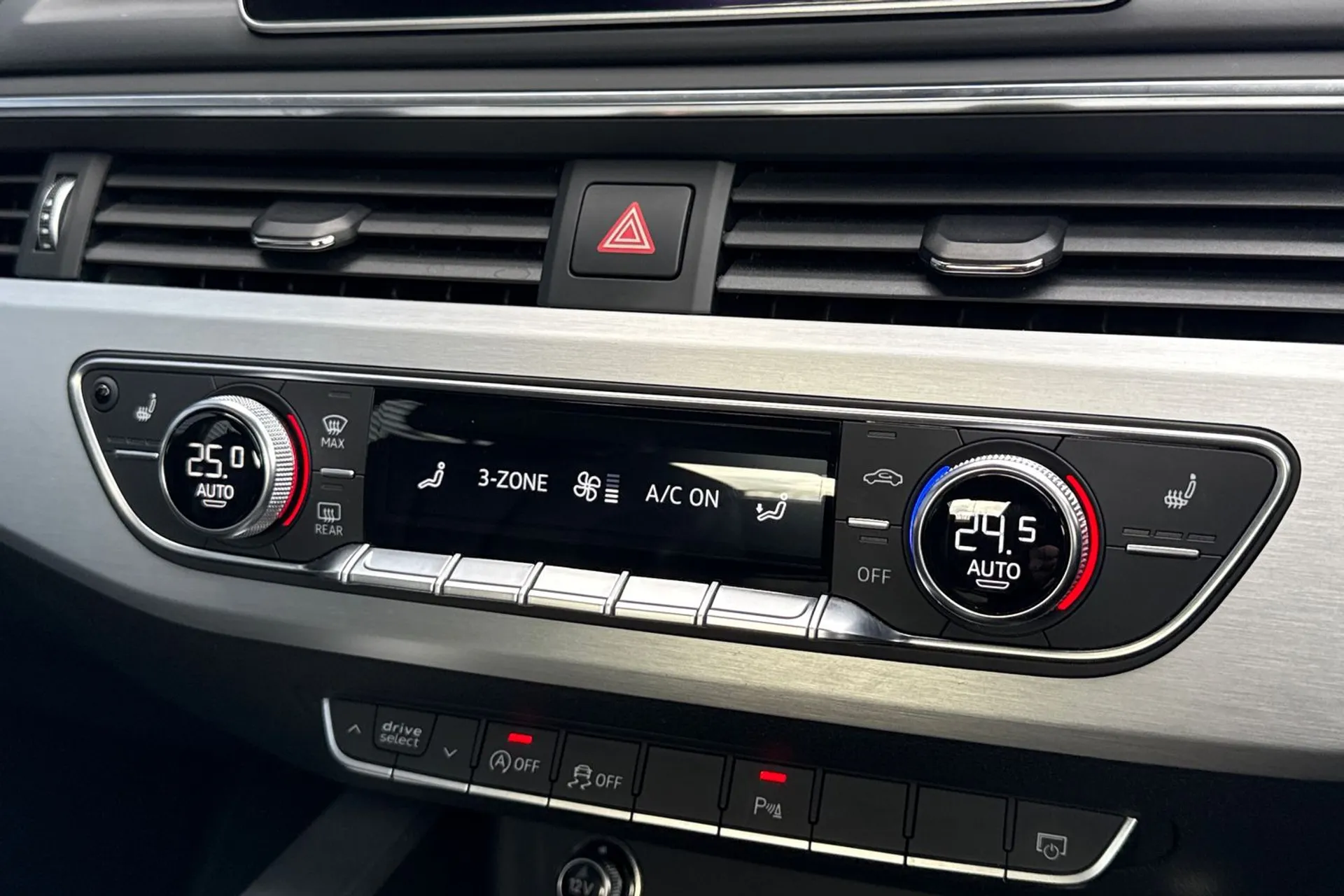 Audi A4 thumbnail image number 9