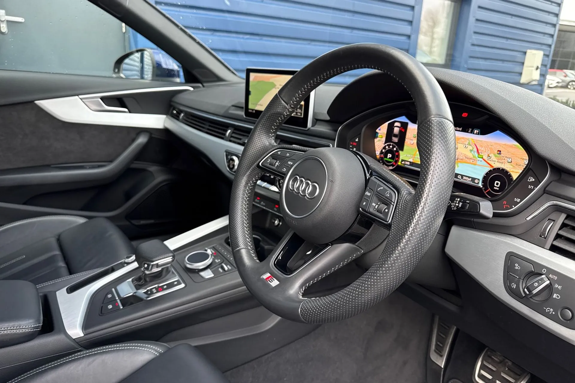 Audi A4 thumbnail image number 20