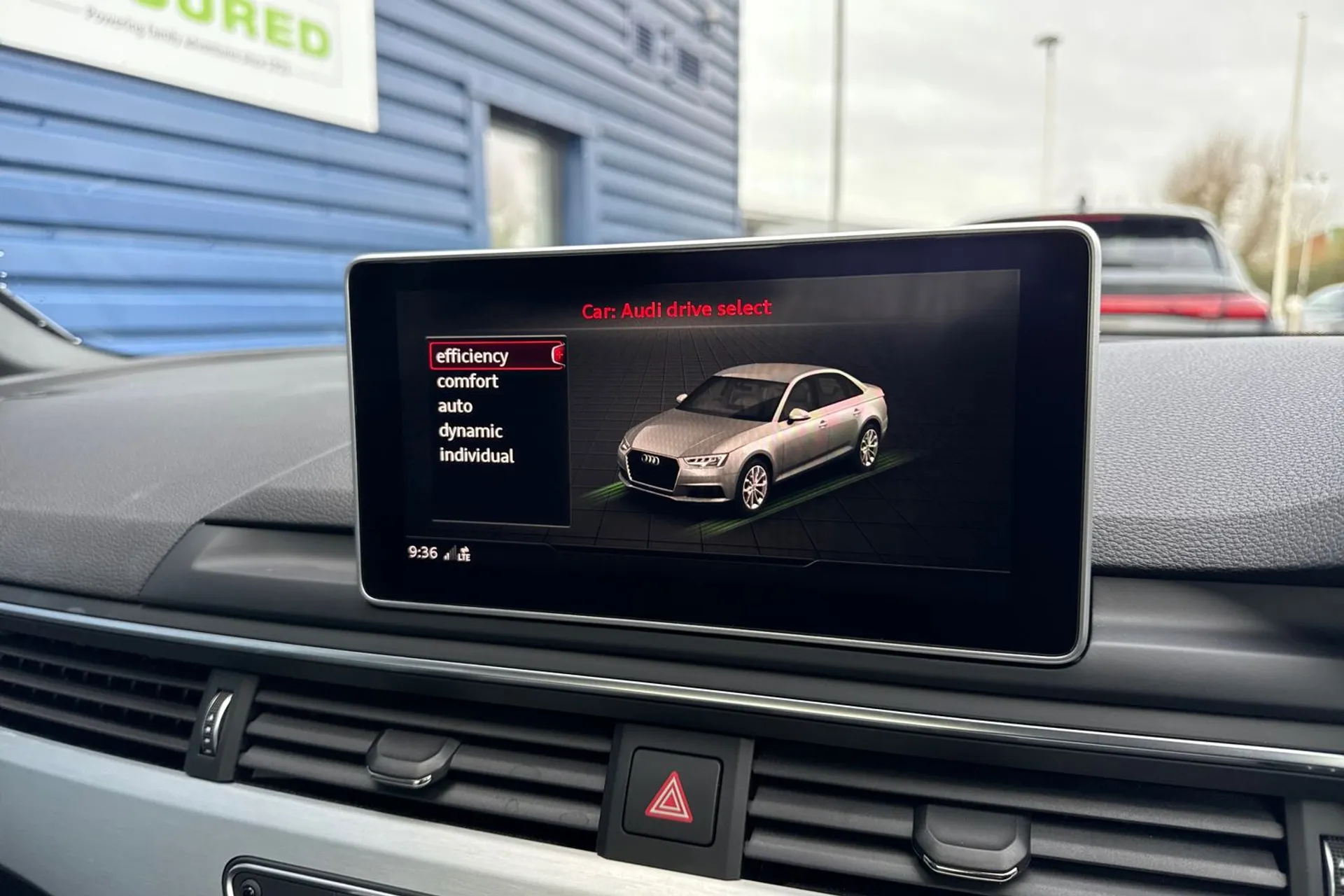 Audi A4 thumbnail image number 32