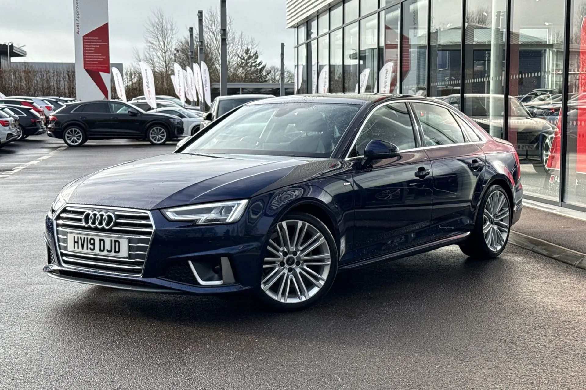 Audi A4 thumbnail image number 5