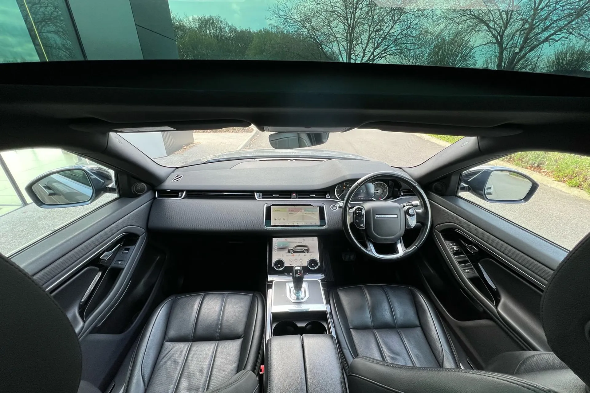 LAND ROVER RANGE ROVER EVOQUE thumbnail image number 3