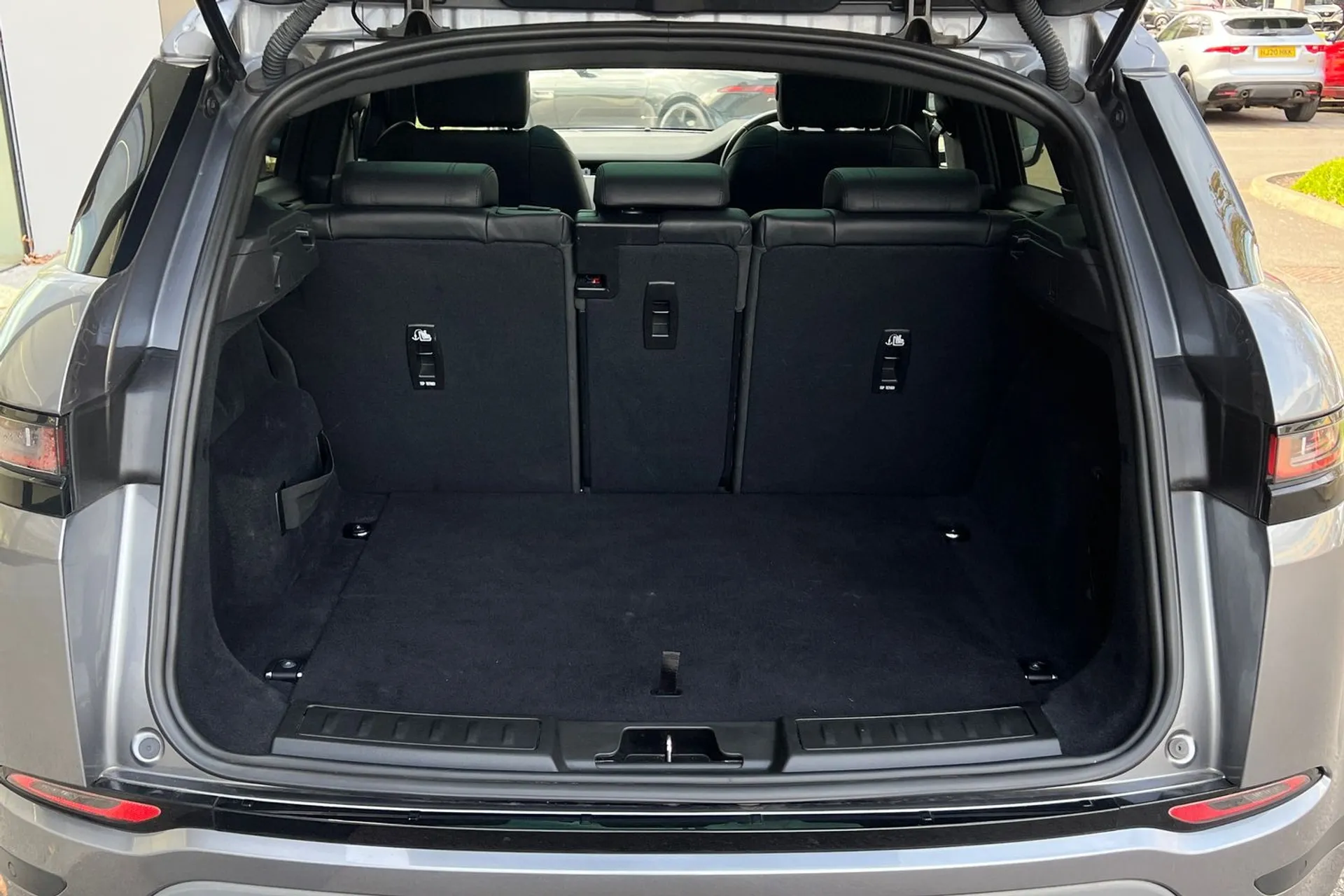 LAND ROVER RANGE ROVER EVOQUE thumbnail image number 28