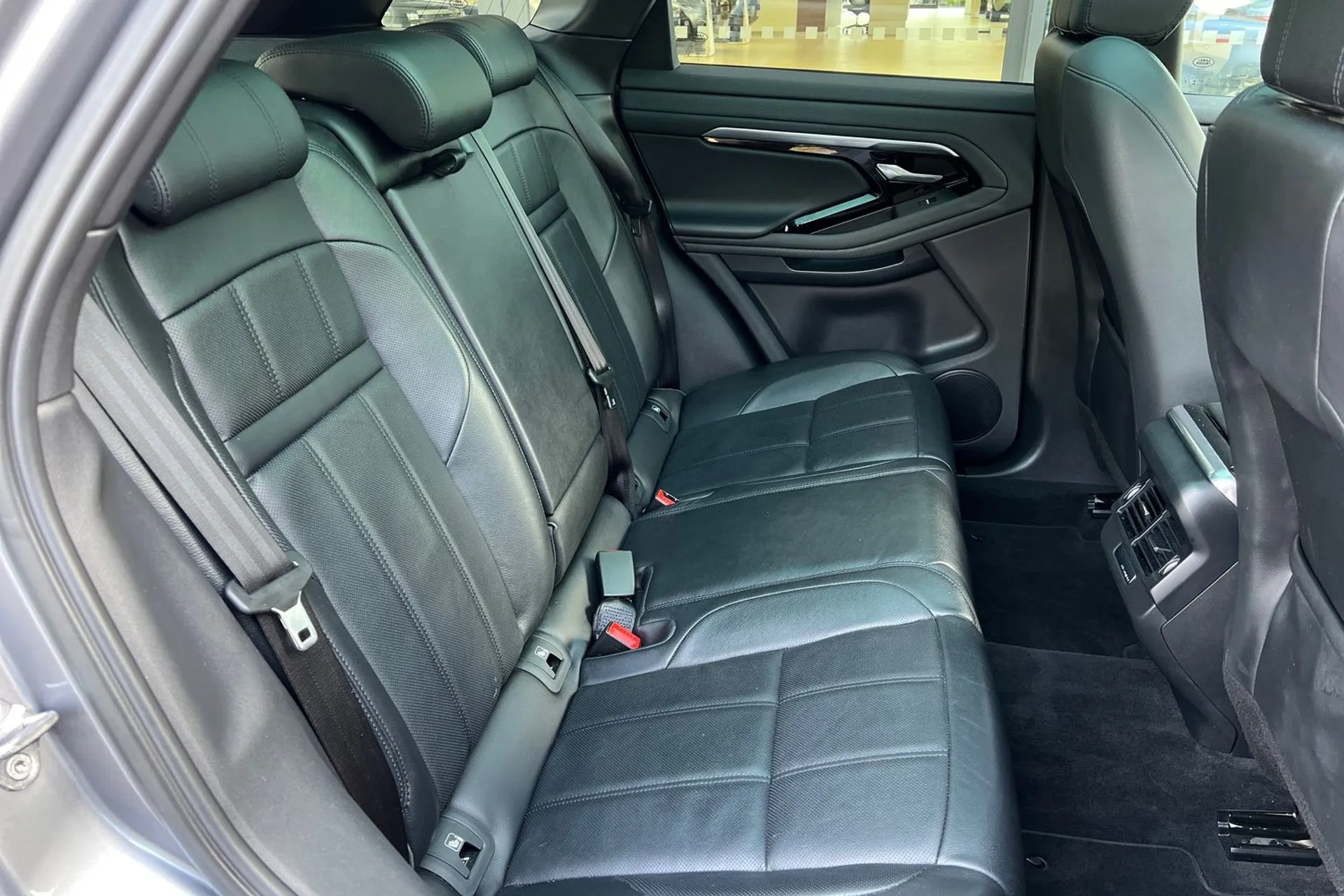 LAND ROVER RANGE ROVER EVOQUE thumbnail image number 31