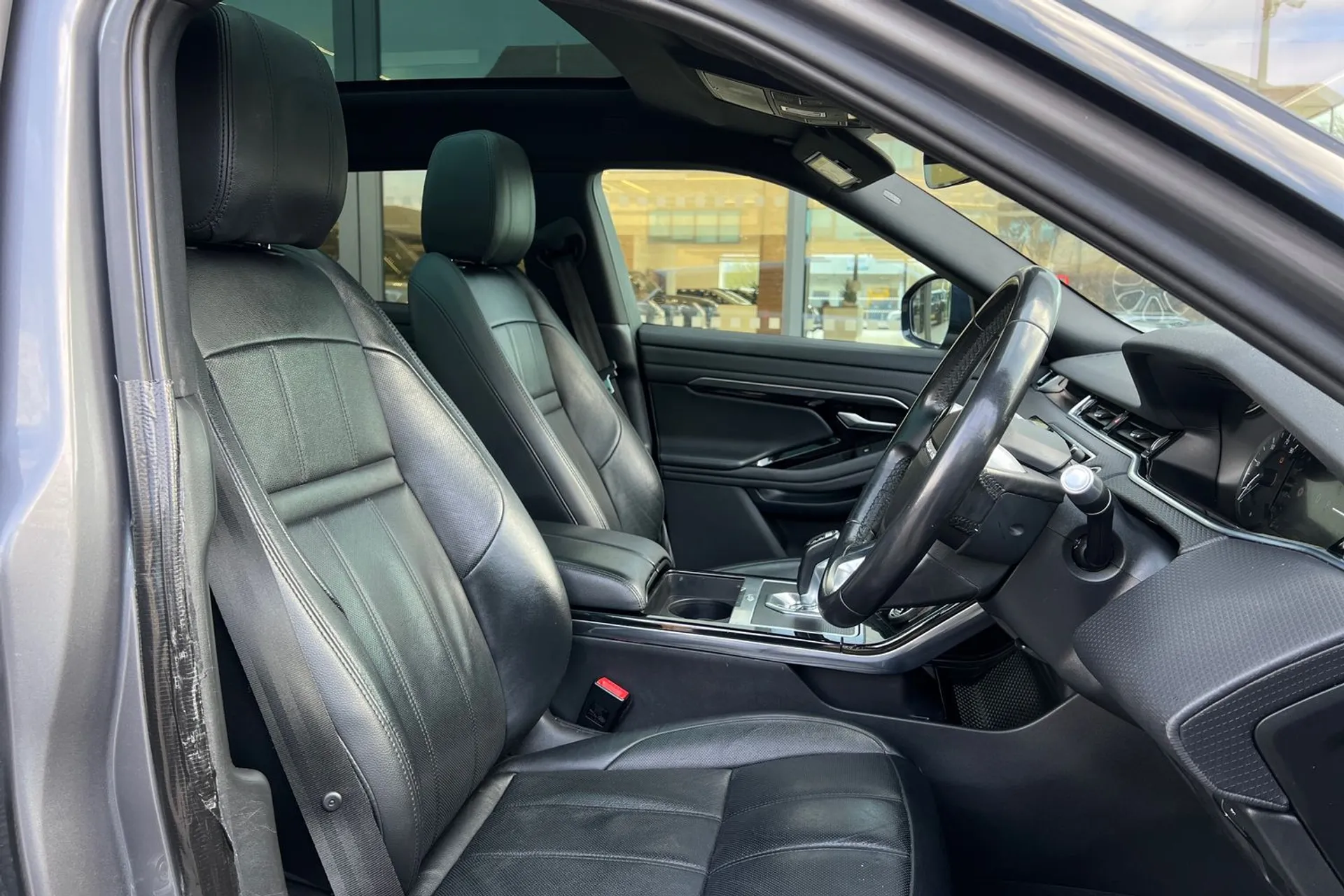 LAND ROVER RANGE ROVER EVOQUE thumbnail image number 36