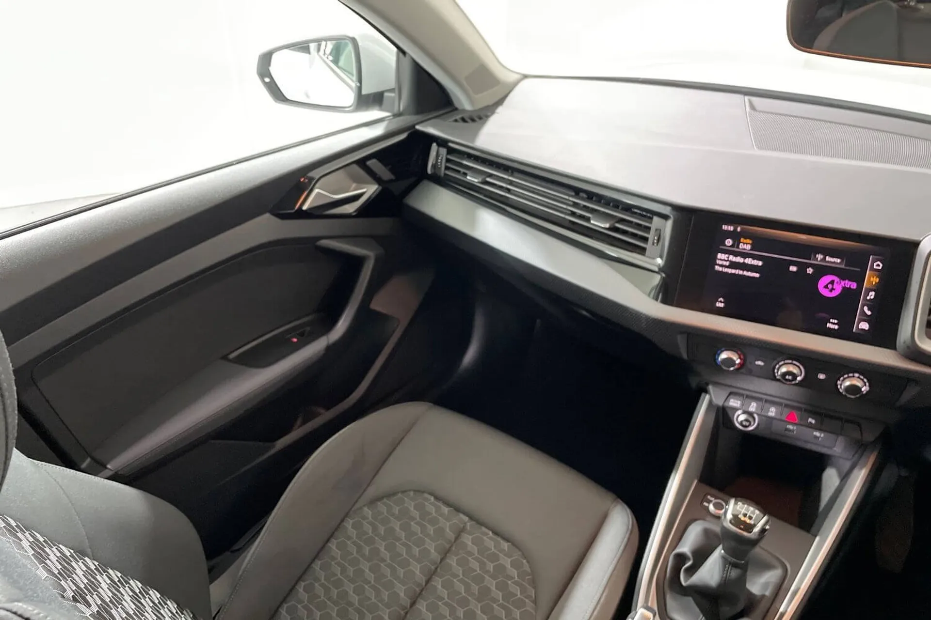 Audi A1 thumbnail image number 35