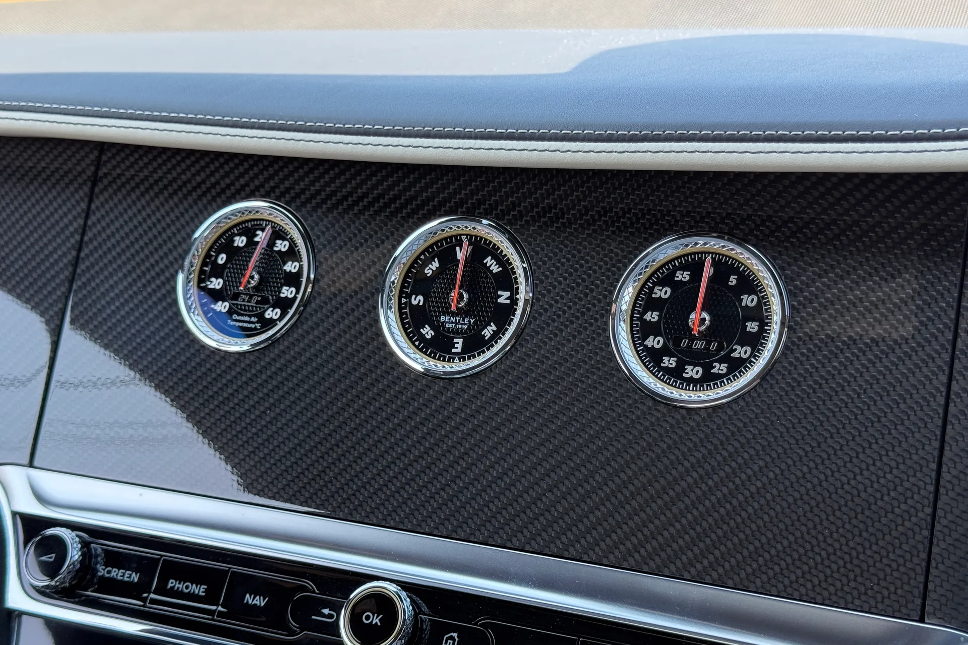 Bentley CONTINENTAL GT thumbnail image number 45