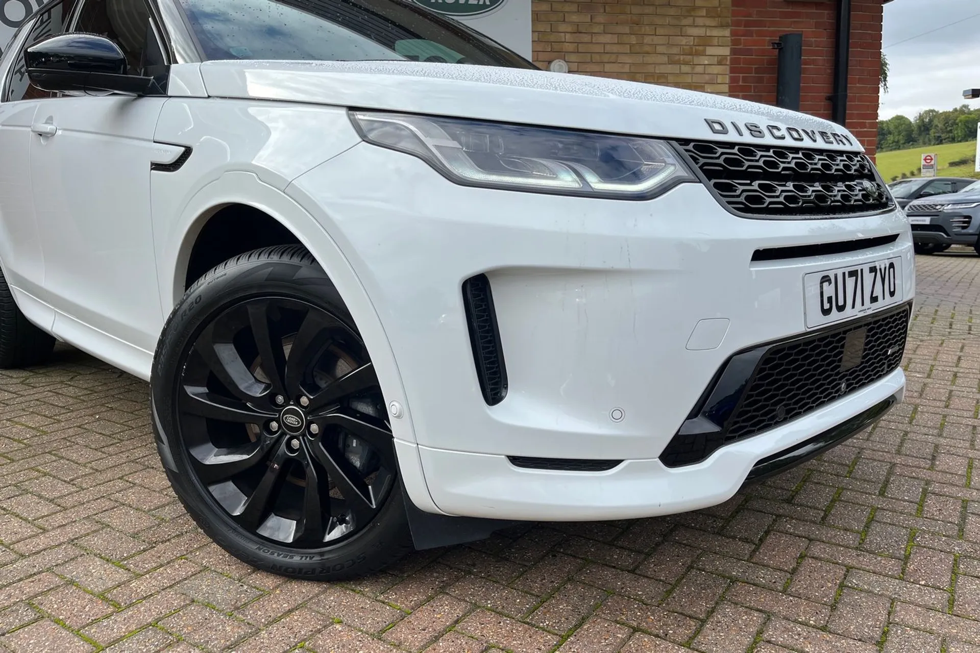 LAND ROVER DISCOVERY SPORT thumbnail image number 9