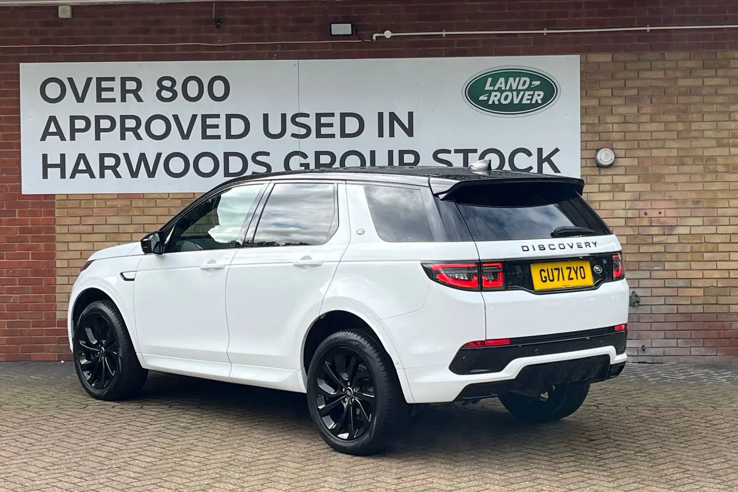Used 2021 LAND ROVER DISCOVERY SPORT RDynamic HSE GU71ZYO Harwoods