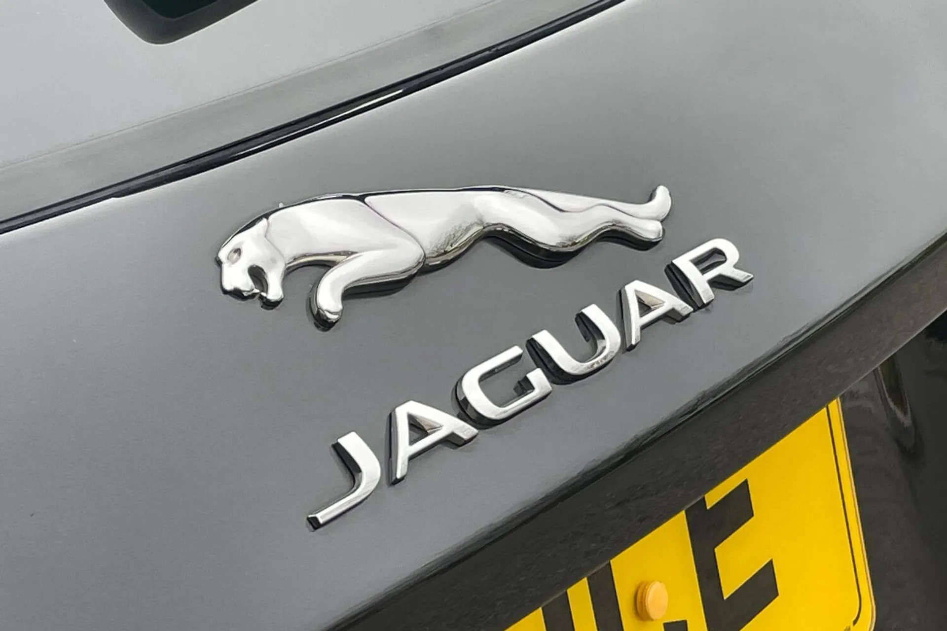 Jaguar E-PACE thumbnail image number 47