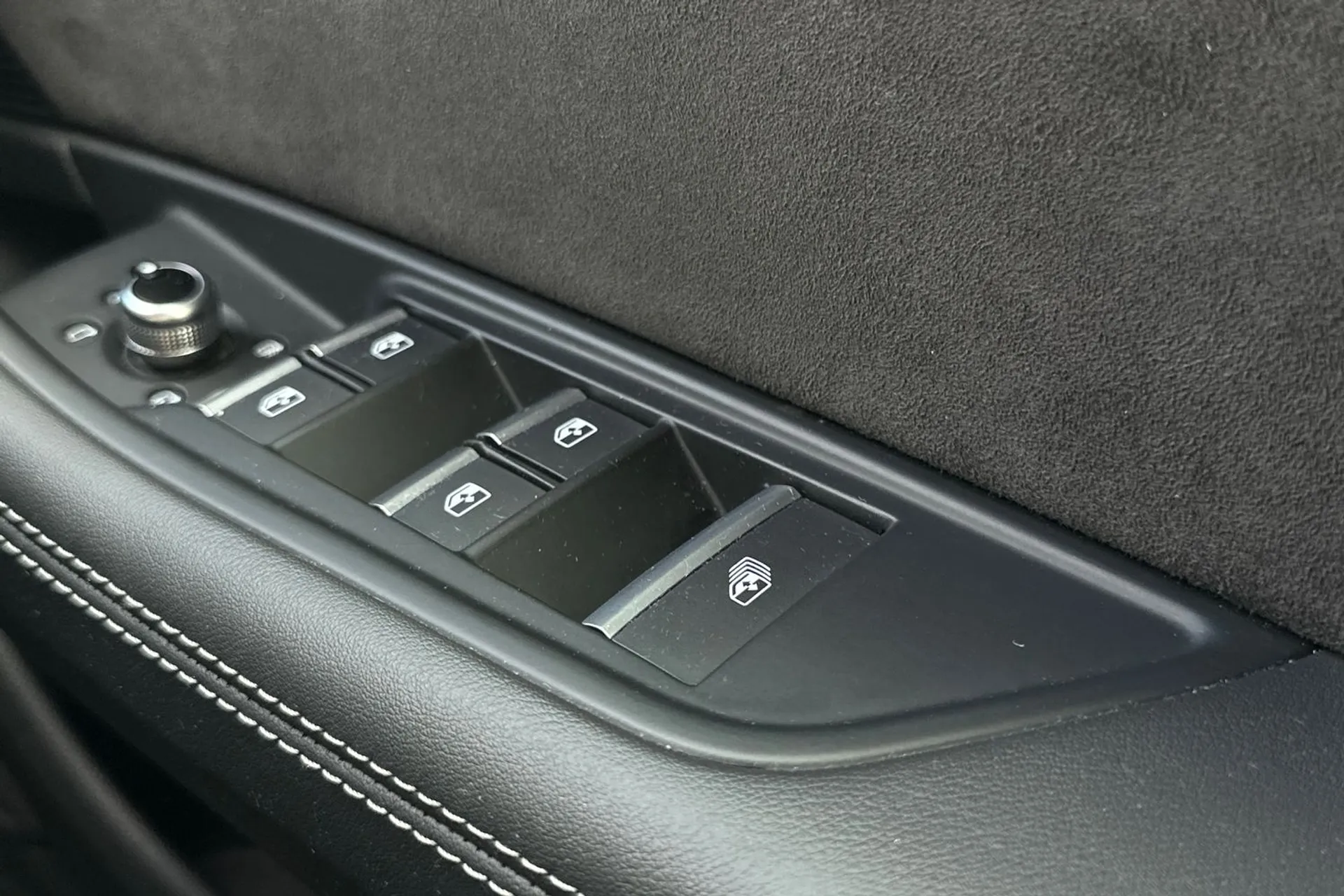 Audi A5 thumbnail image number 43