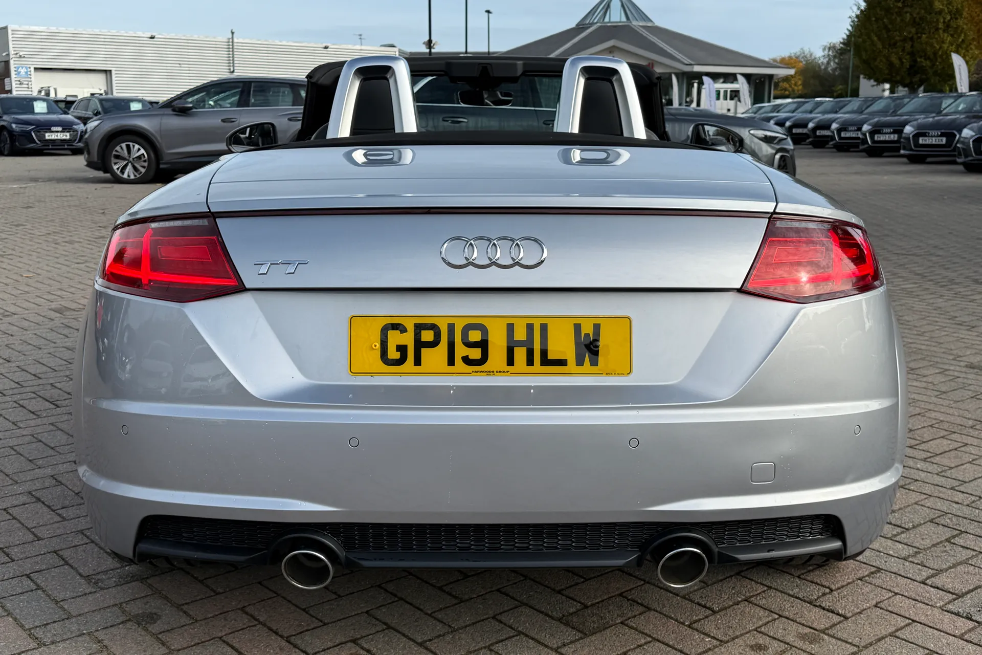 Audi TT thumbnail image number 32