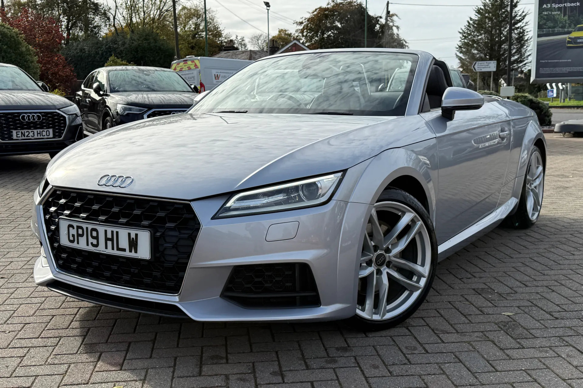 Audi TT thumbnail image number 25