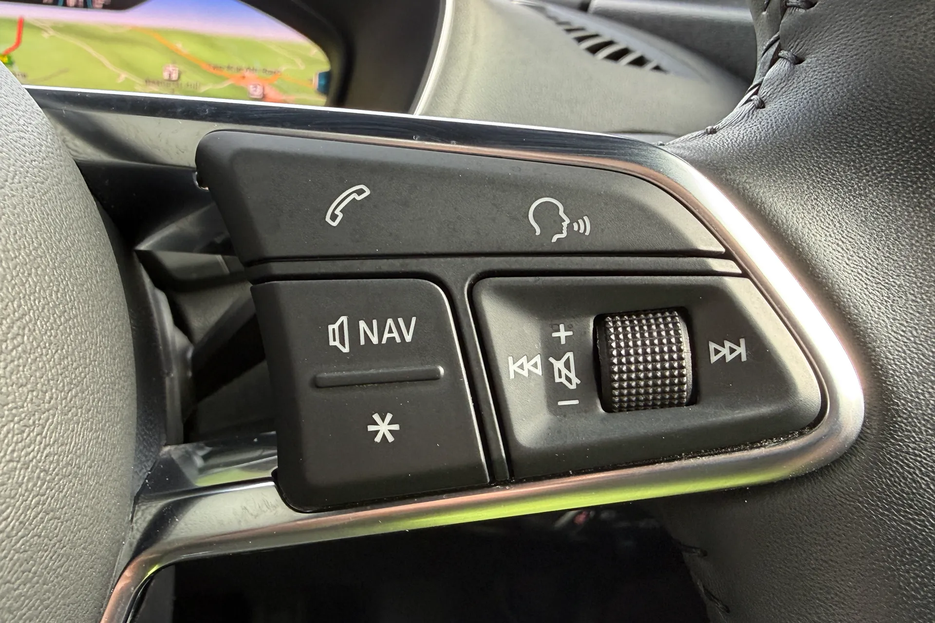 Audi TT thumbnail image number 21