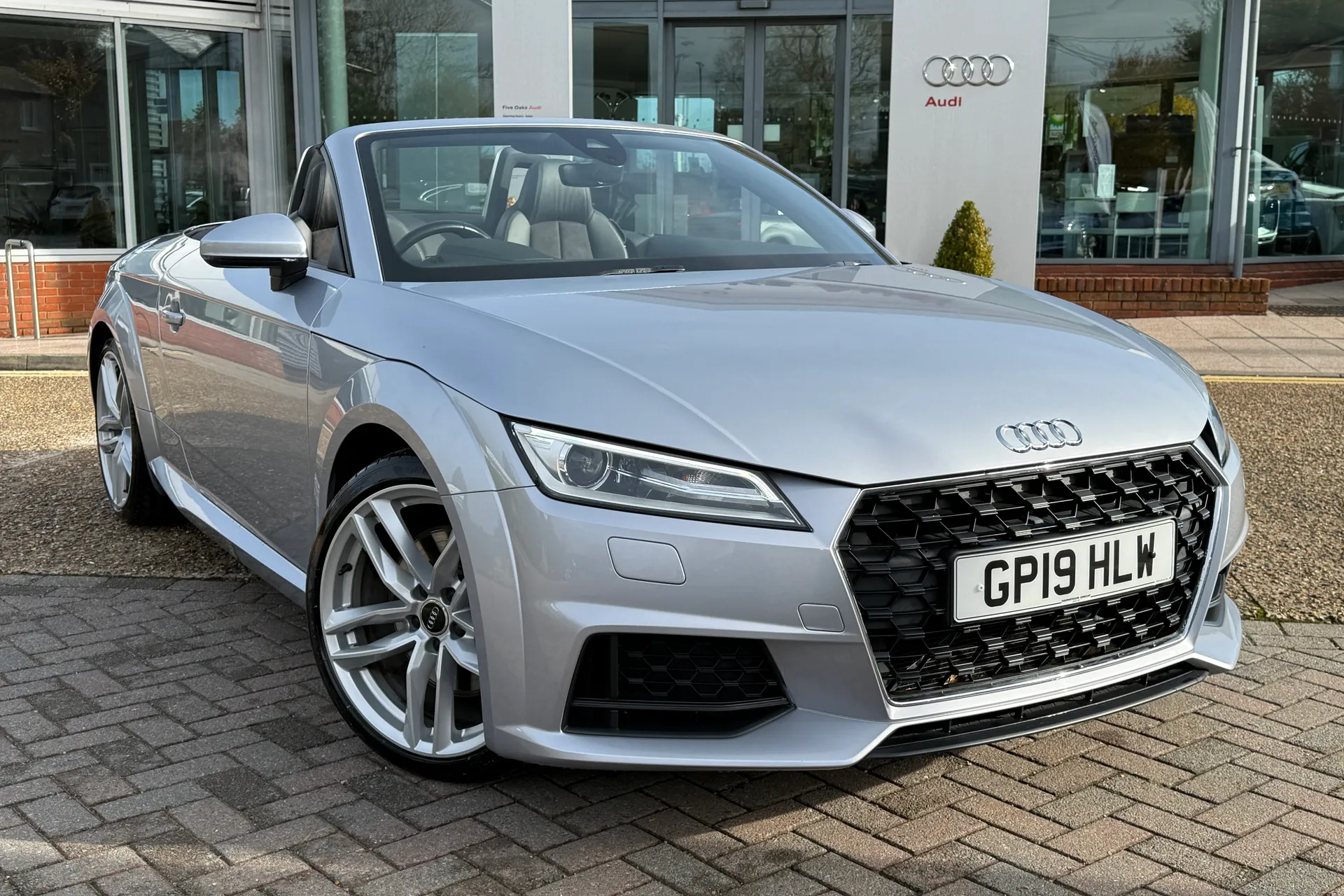 Audi TT thumbnail image number 23