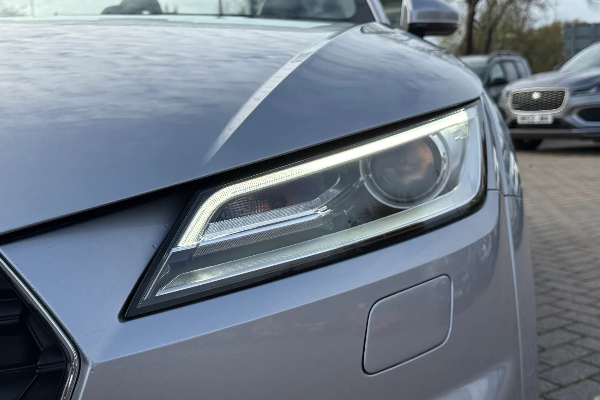 Audi TT thumbnail image number 50