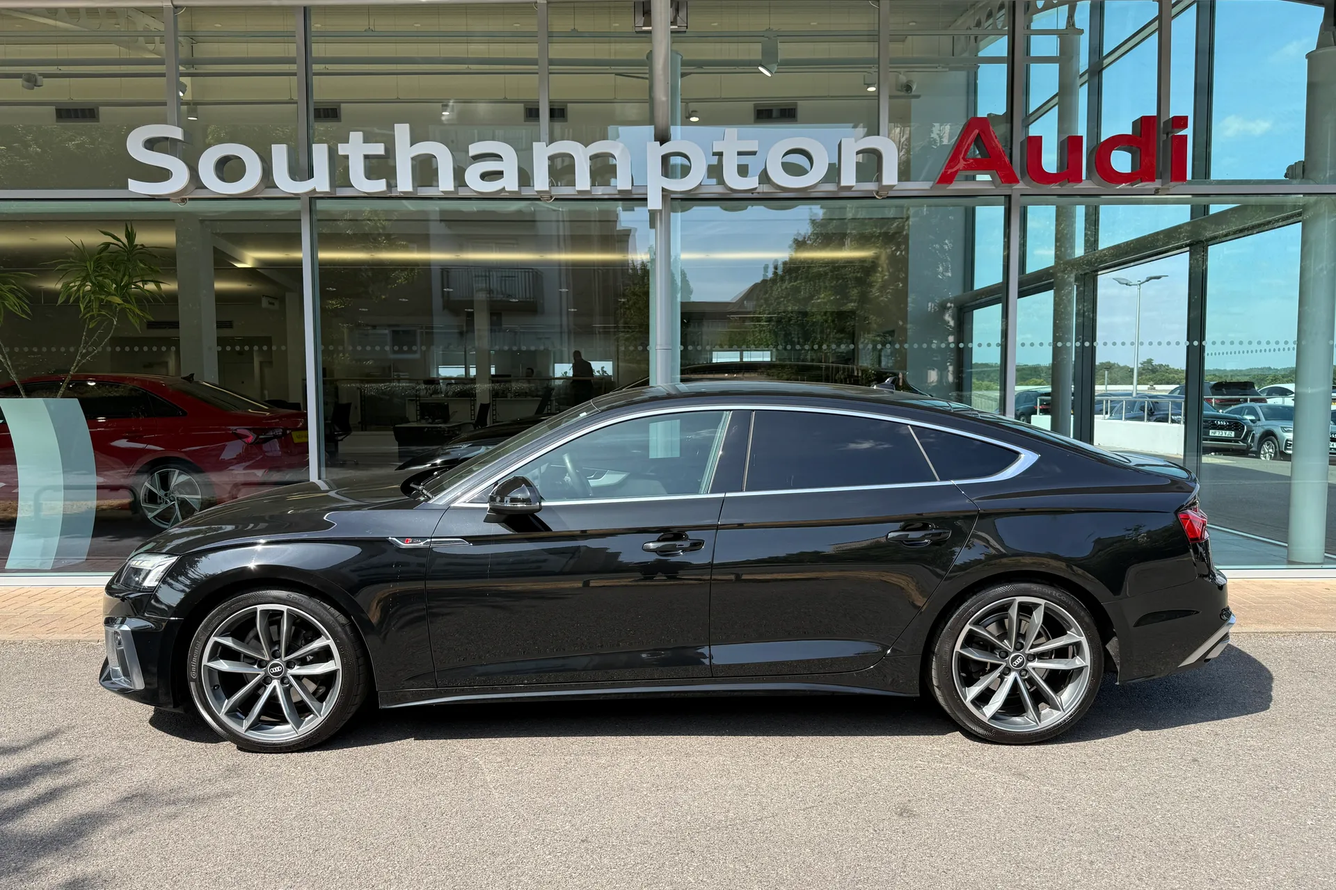 Audi A5 thumbnail image number 45